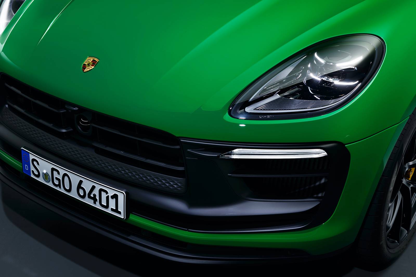 2025 Porsche Macan exterior EDETAIL