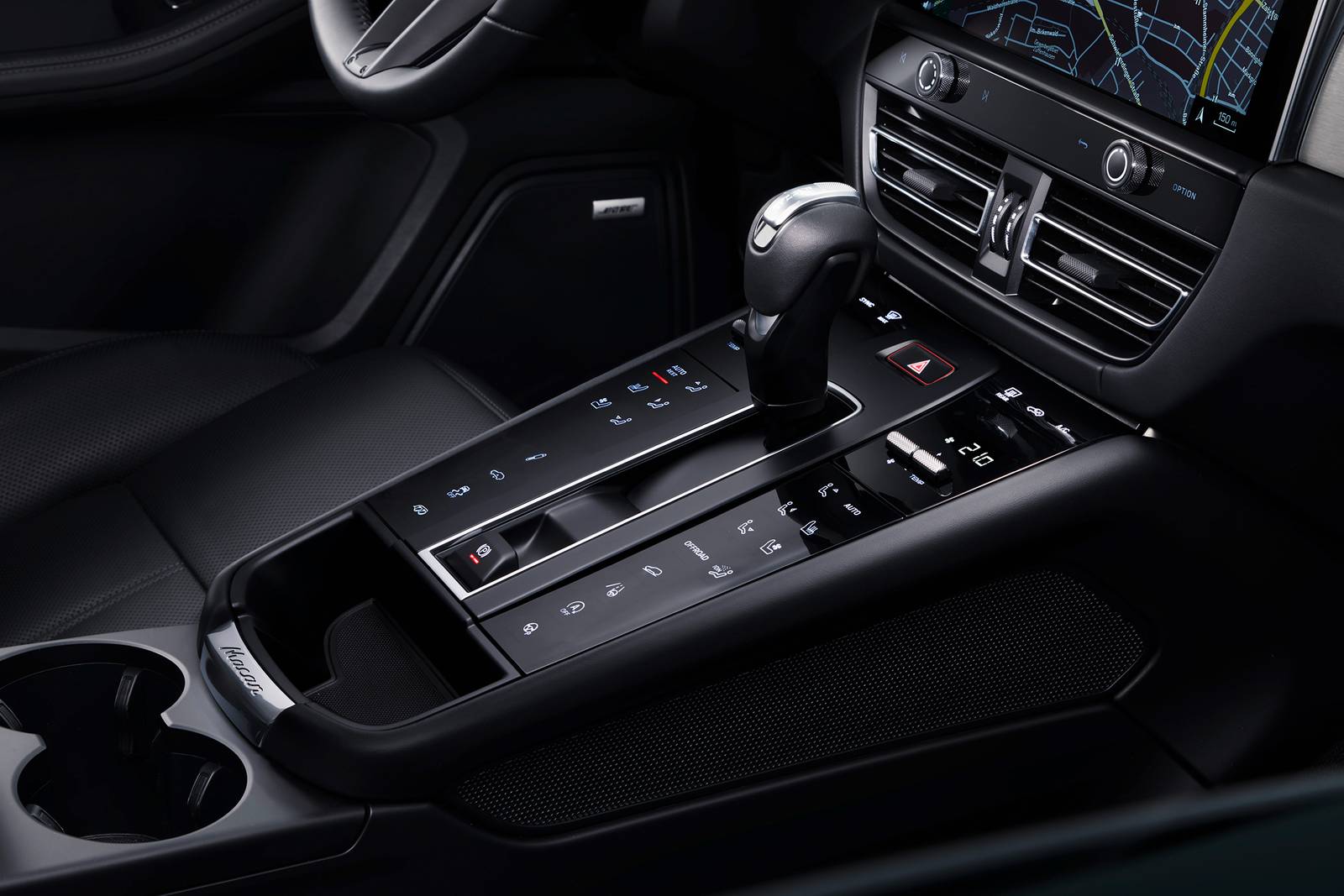 2025 Porsche Macan interior SHF