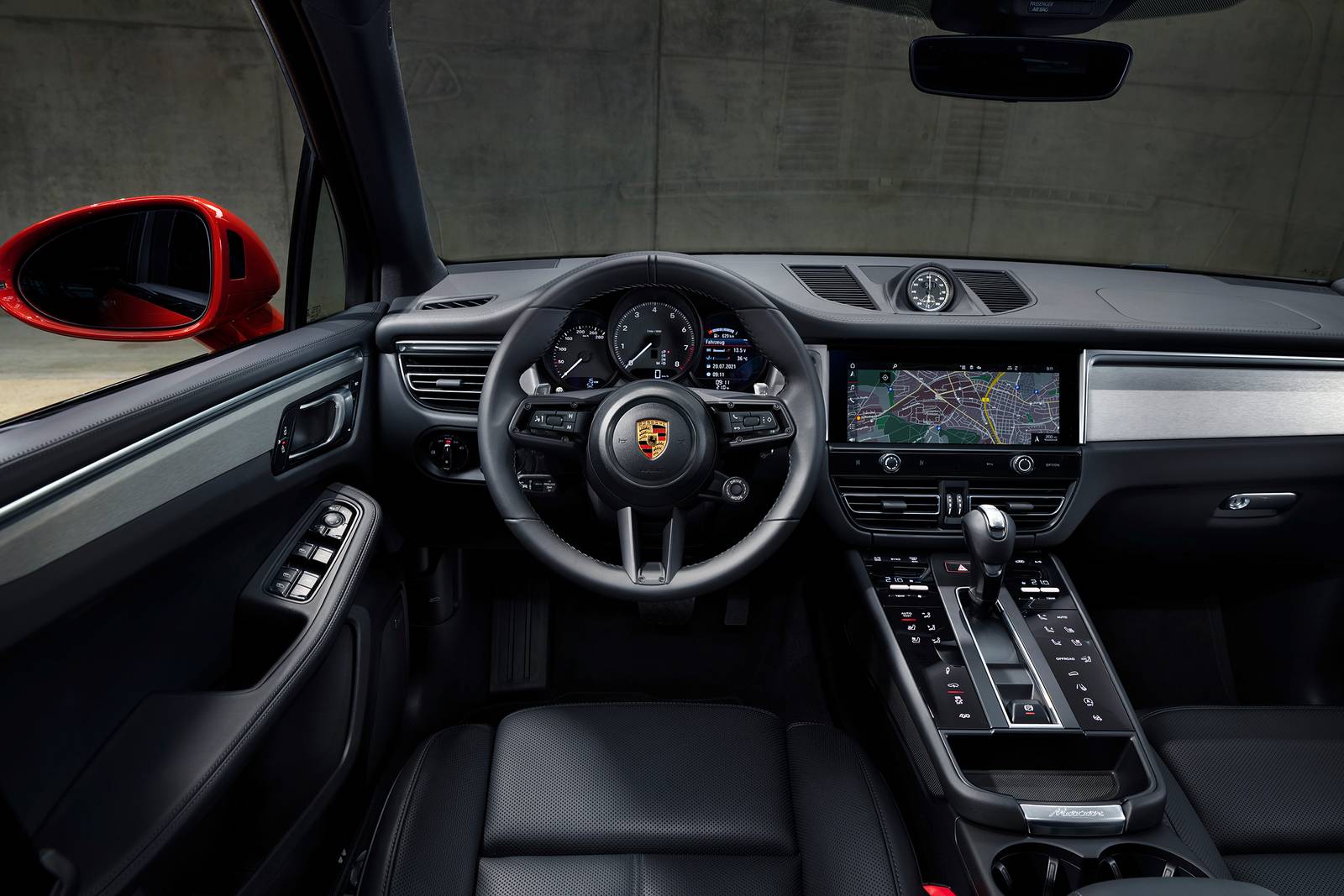 2025 Porsche Macan interior SWD