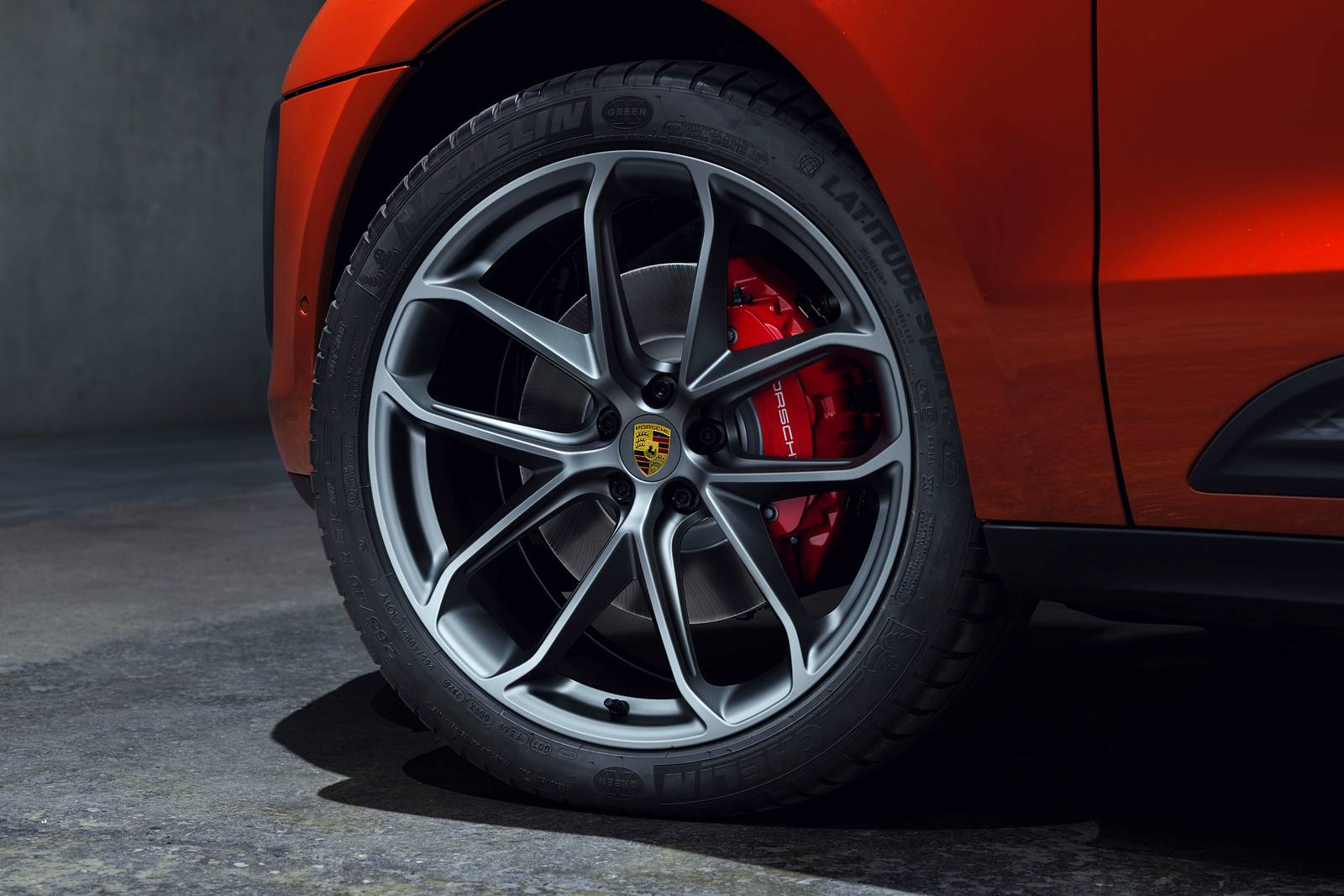 2025 Porsche Macan exterior W