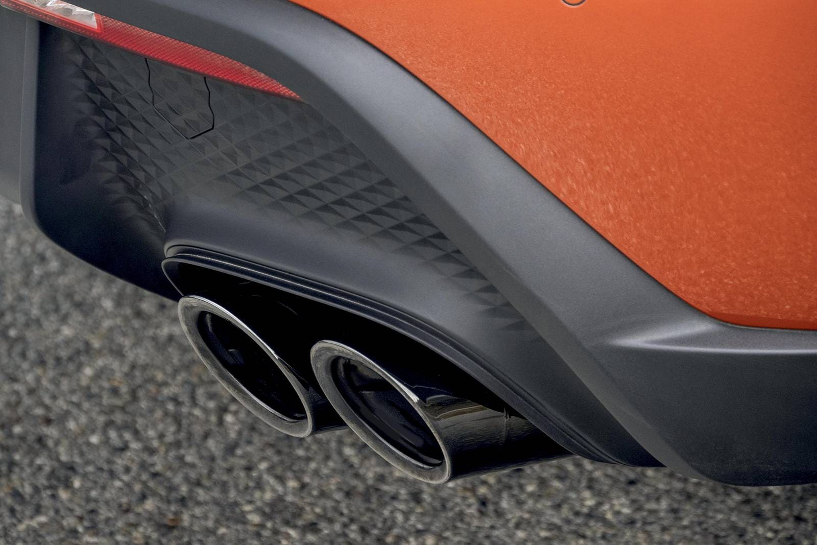 2025 Porsche Macan exterior EDETAIL