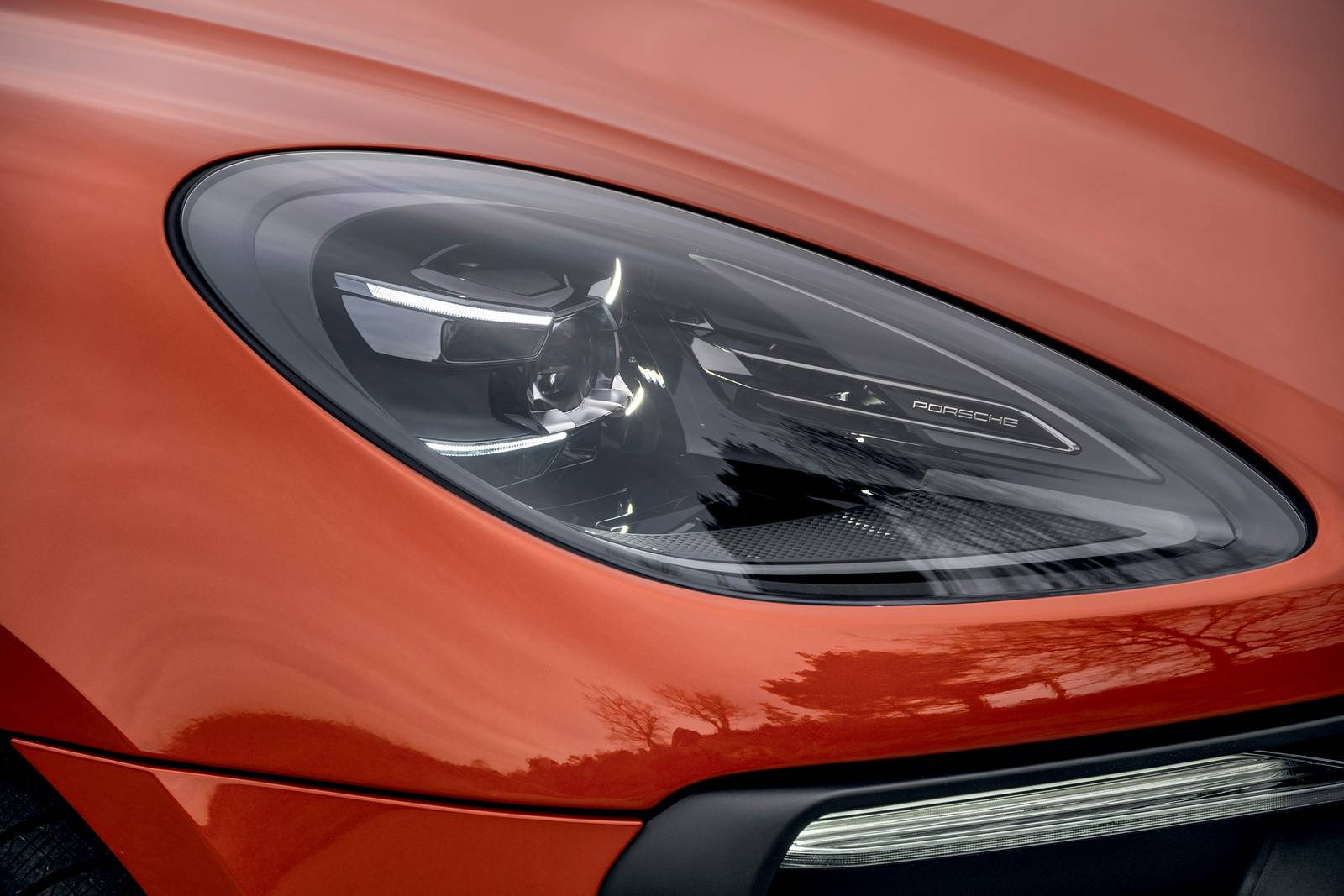 2025 Porsche Macan exterior EDETAIL