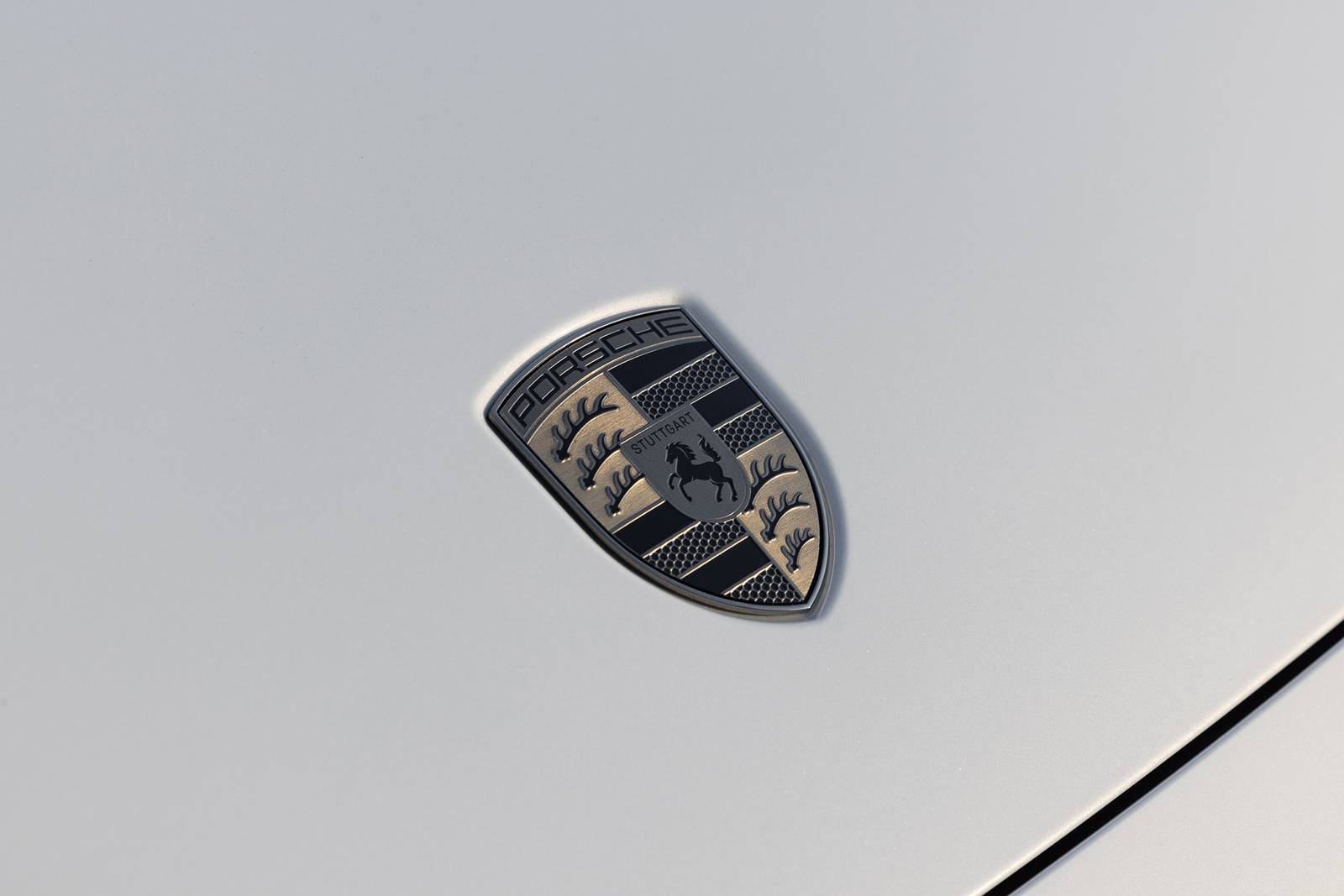 2025 Porsche Macan exterior FBDG