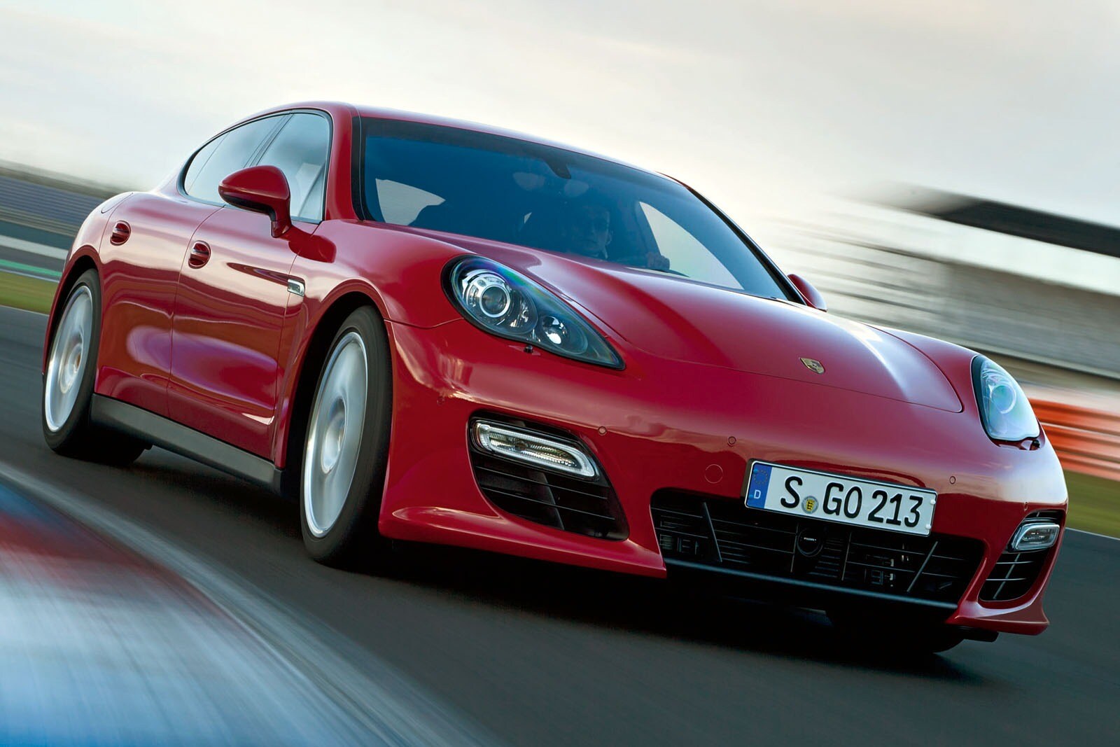 2013 Porsche Panamera exterior FQ