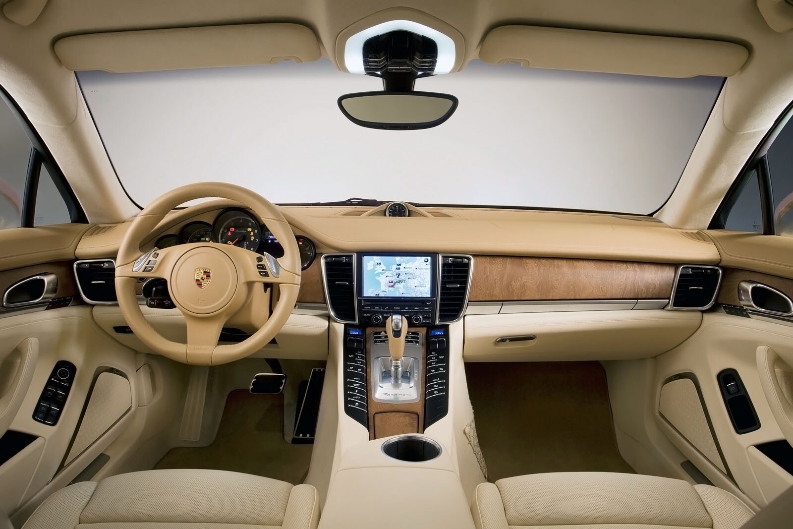 2013 Porsche Panamera front safety D