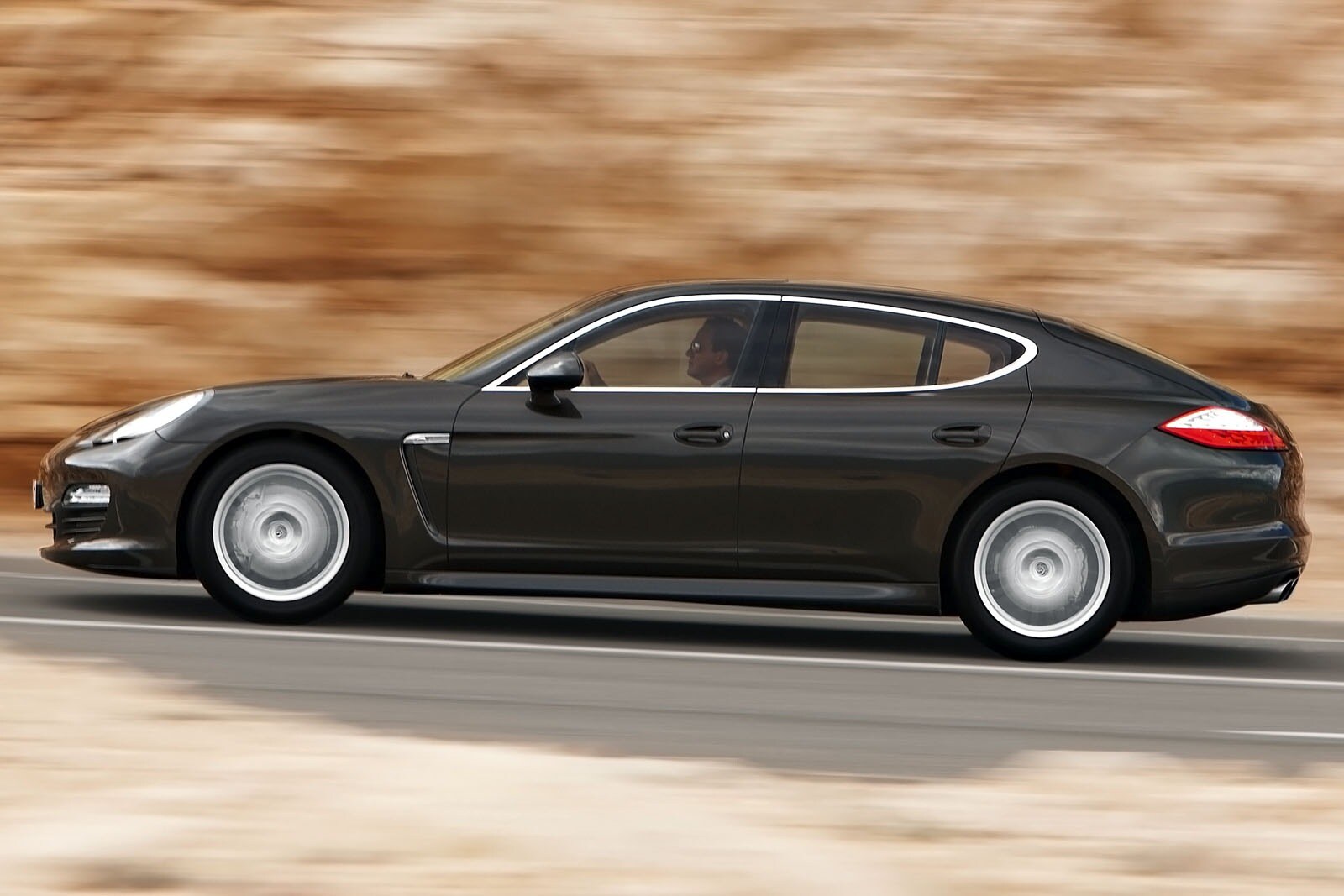 2013 Porsche Panamera exterior F