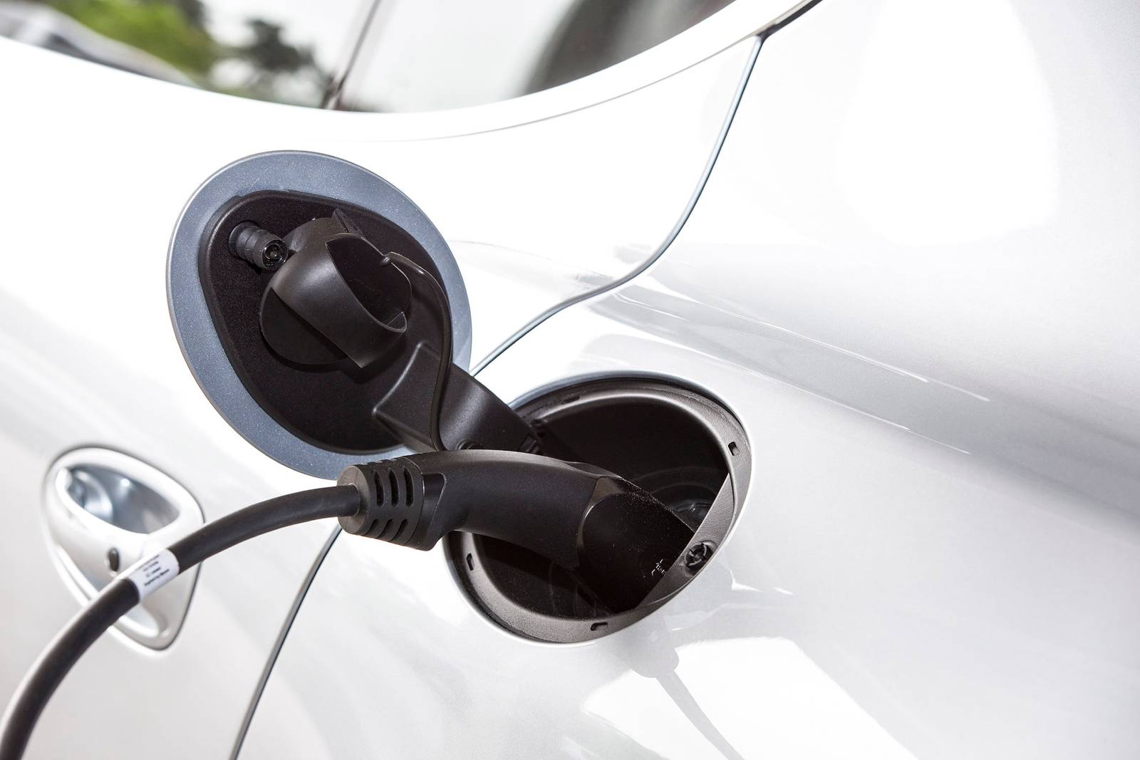 2015 Porsche Panamera exterior EDETAIL