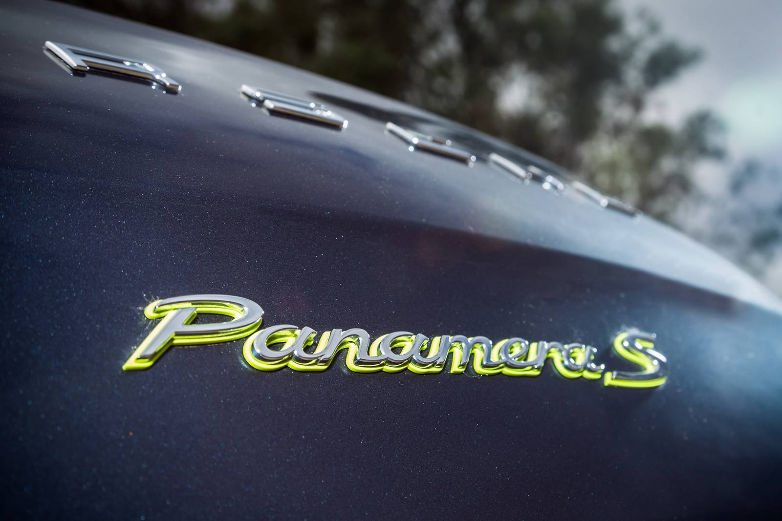 2015 Porsche Panamera exterior RBDG