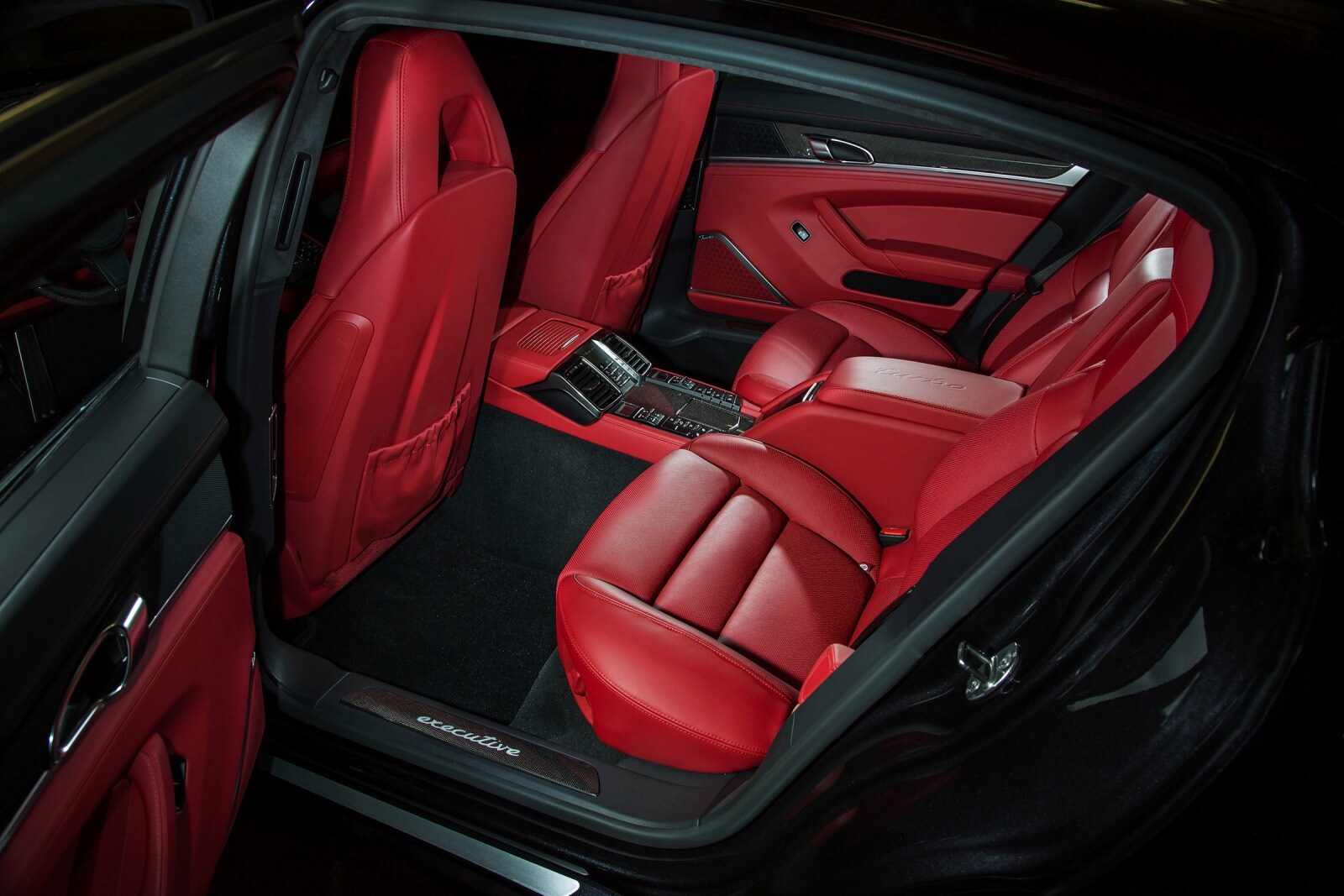 2015 Porsche Panamera interior RI