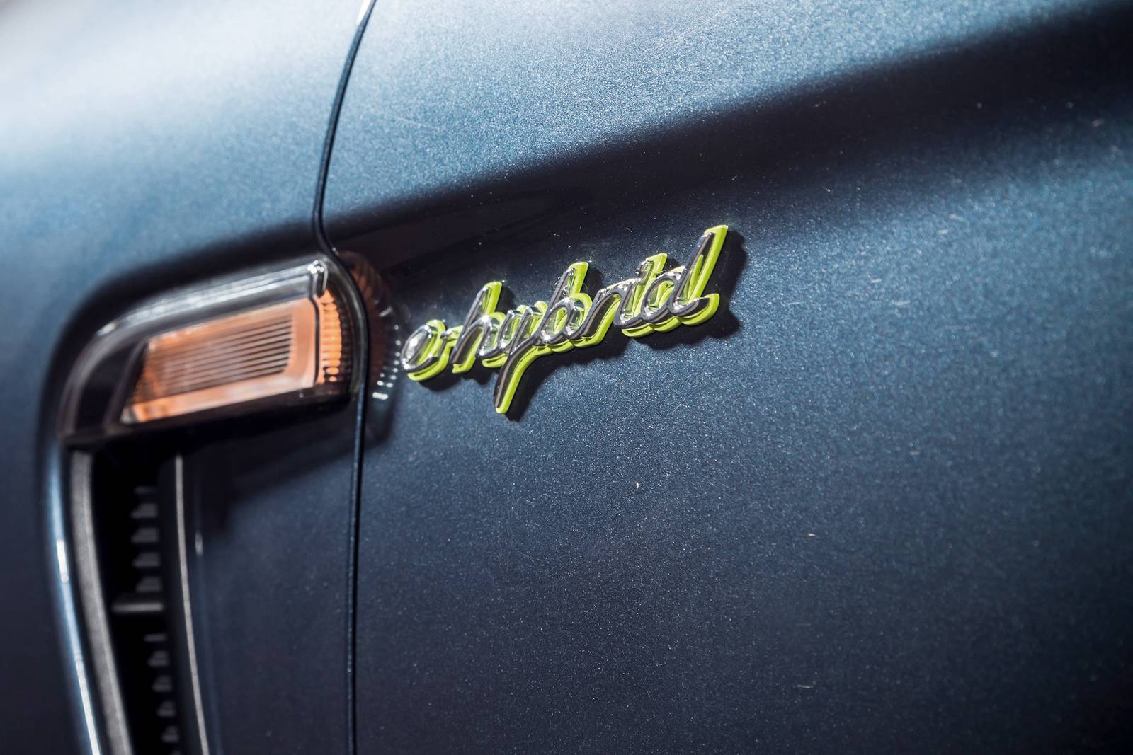 2016 Porsche Panamera exterior EDETAIL