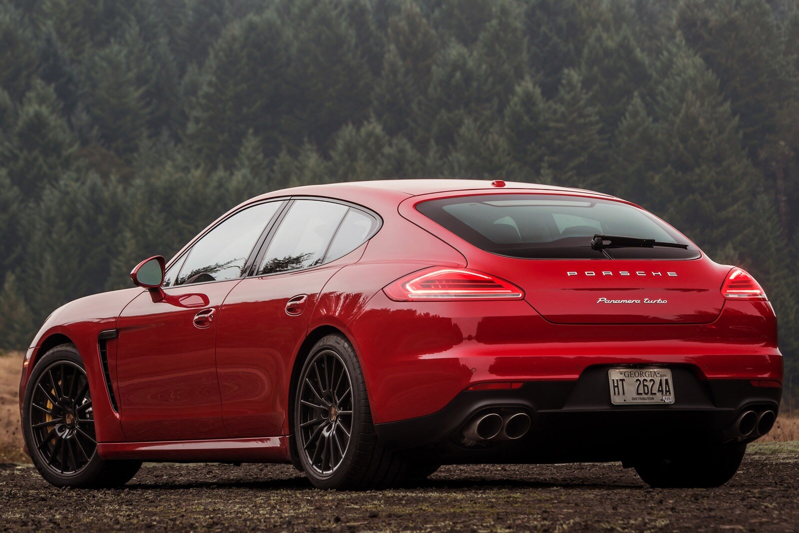 2016 Porsche Panamera exterior FQ