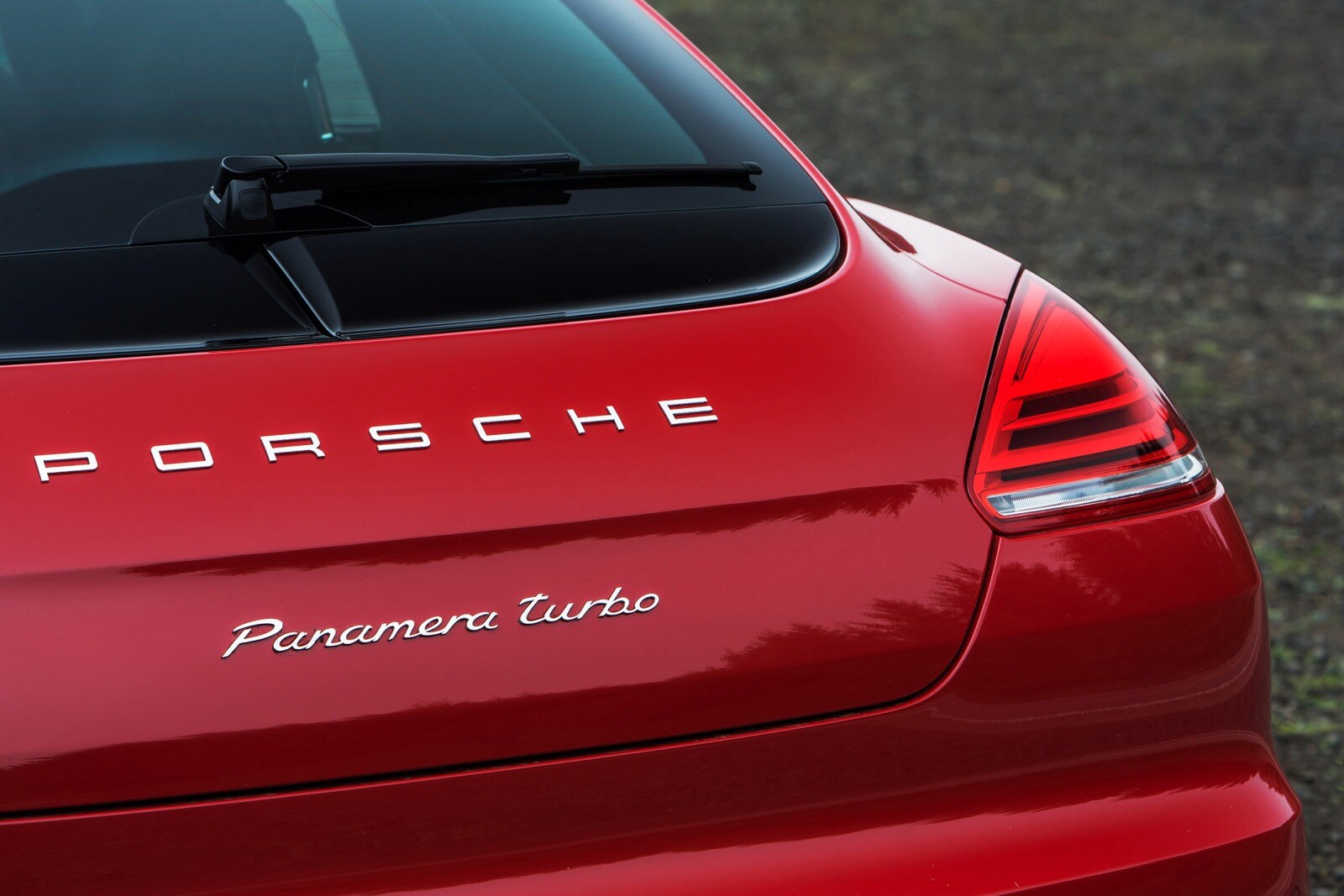 2016 Porsche Panamera exterior RBDG