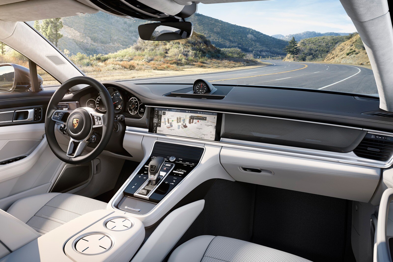 2017 Porsche Panamera interior D