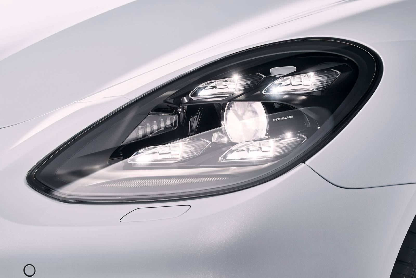 2019 Porsche Panamera exterior EDETAIL