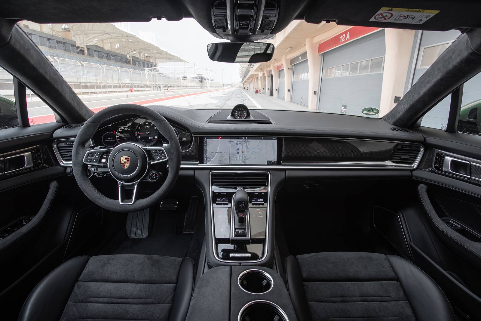 2019 Porsche Panamera interior D
