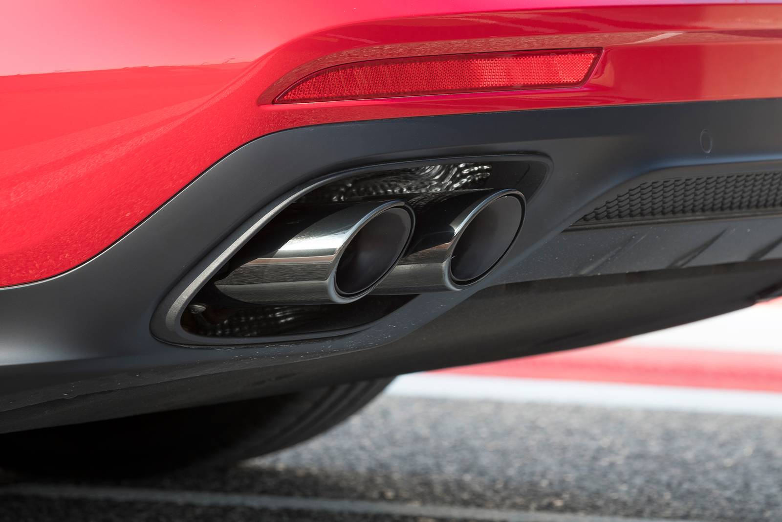 2019 Porsche Panamera exterior EDETAIL