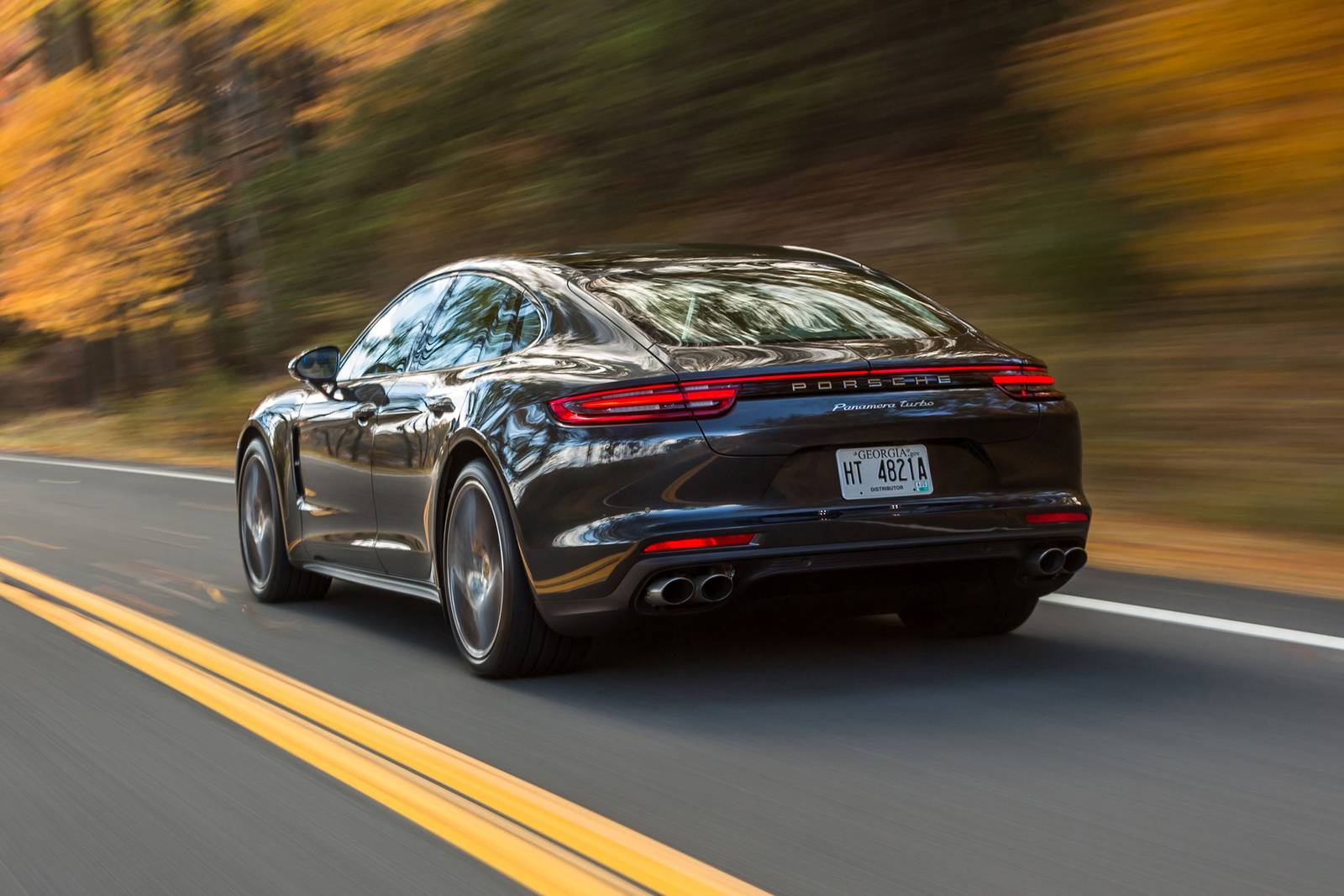 2019 Porsche Panamera exterior F