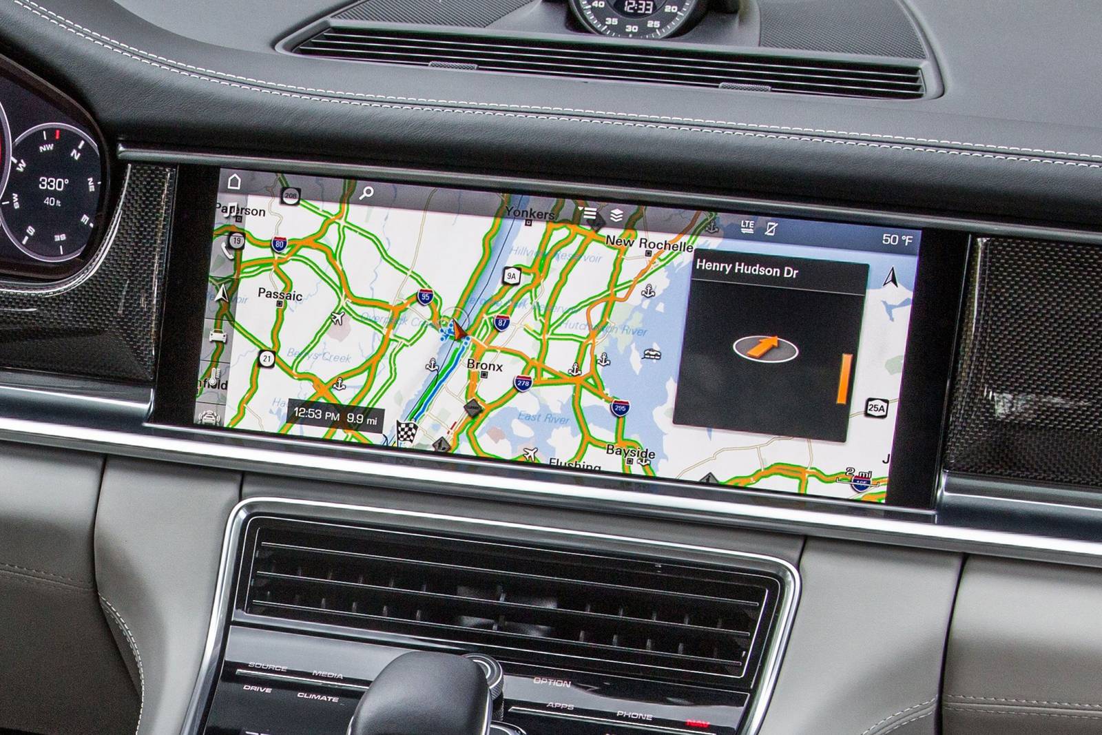 2019 Porsche Panamera interior NAVSYS