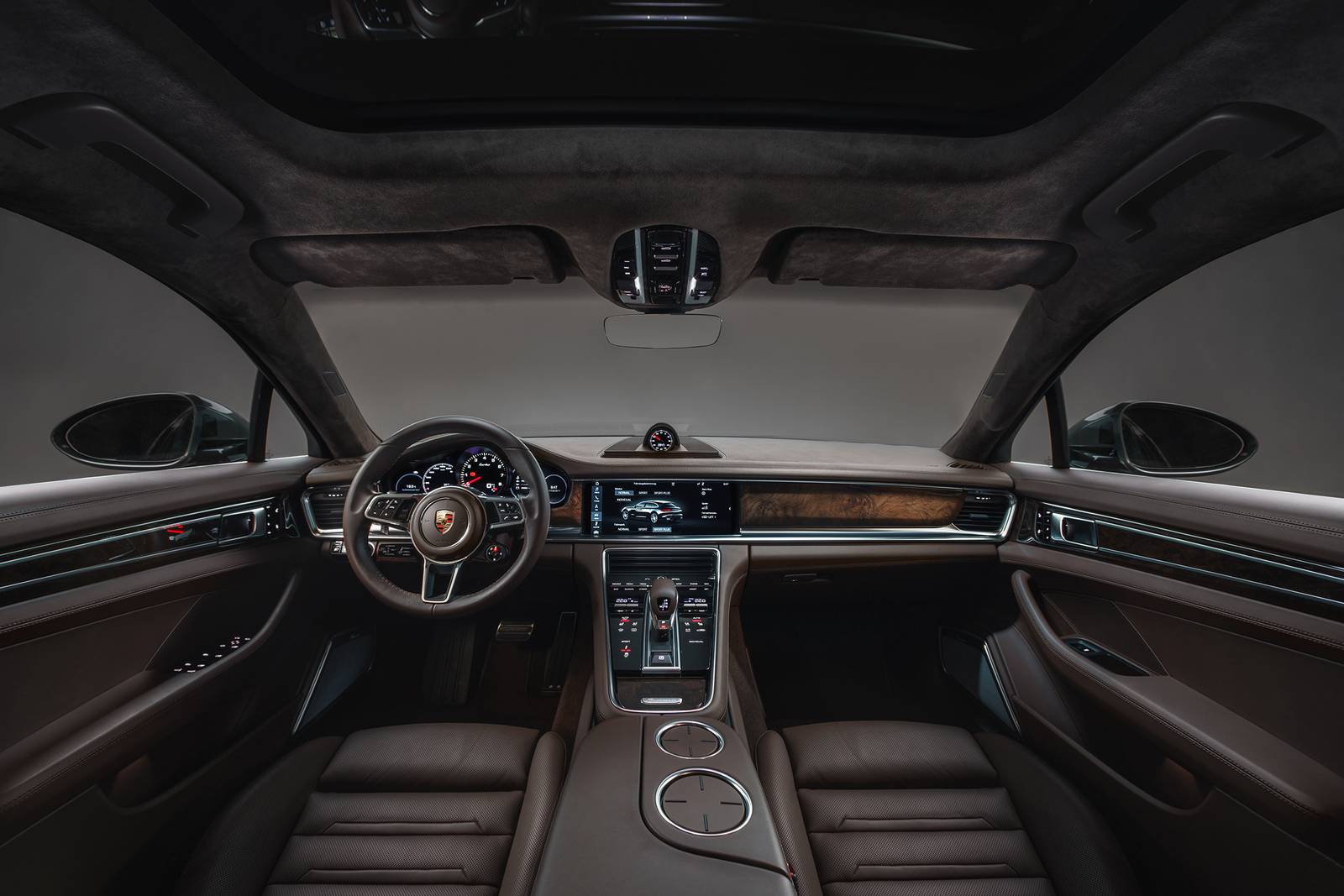 2019 Porsche Panamera interior D