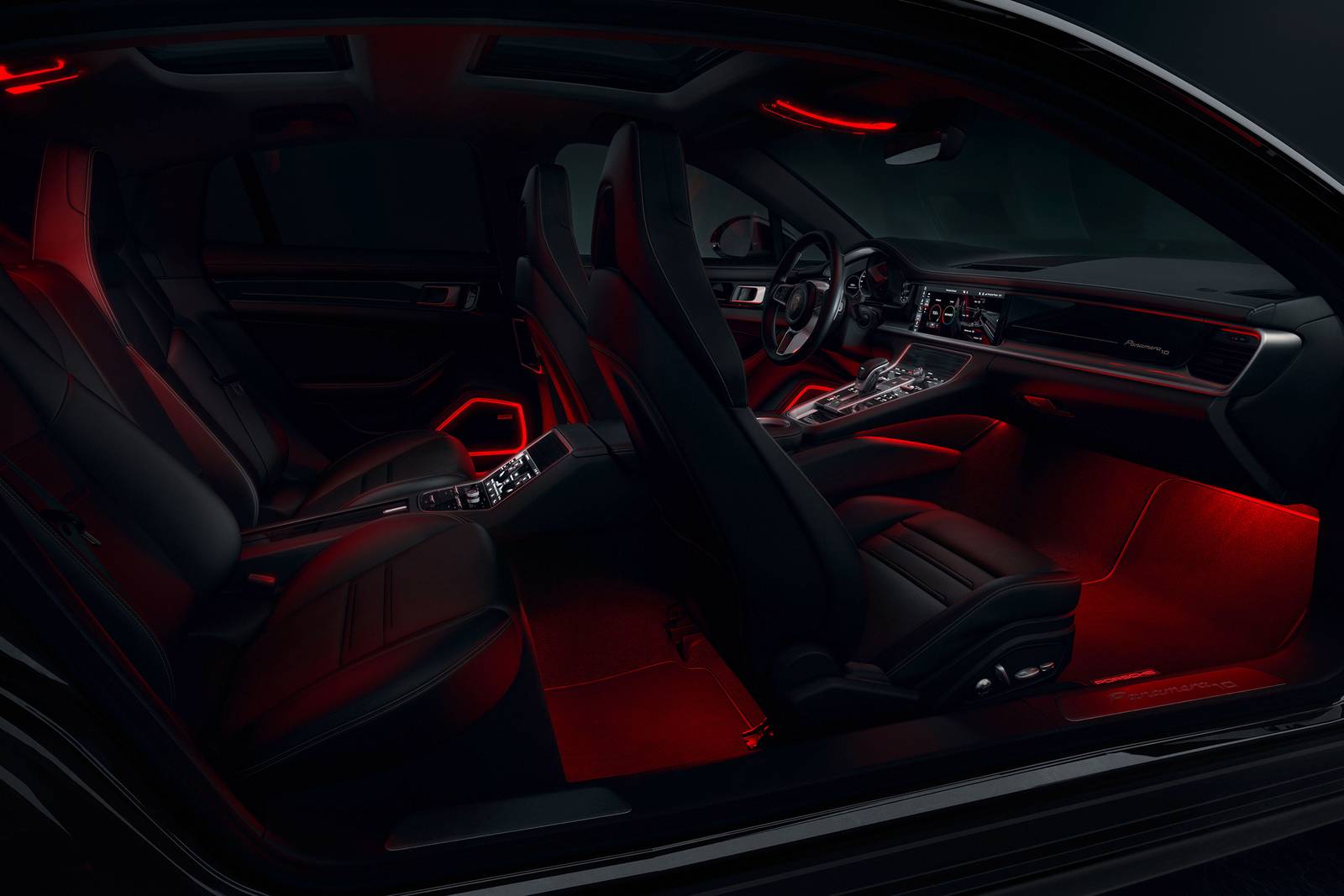 2020 Porsche Panamera interior DETAIL