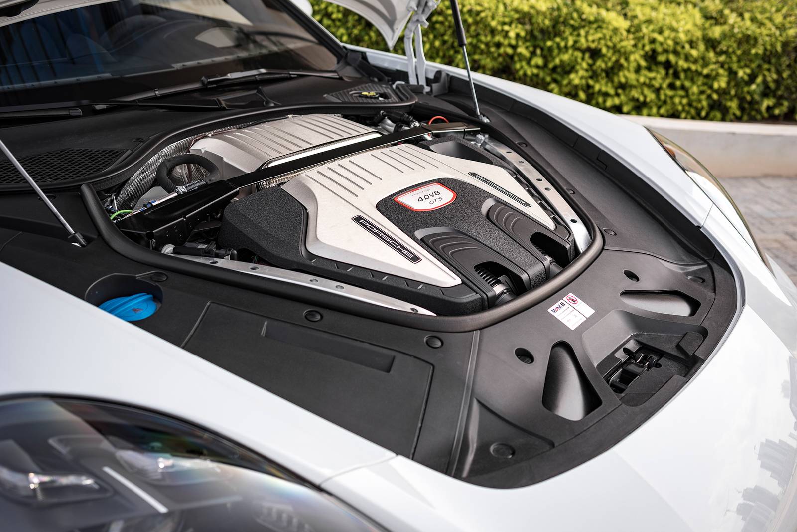 2020 Porsche Panamera exterior E