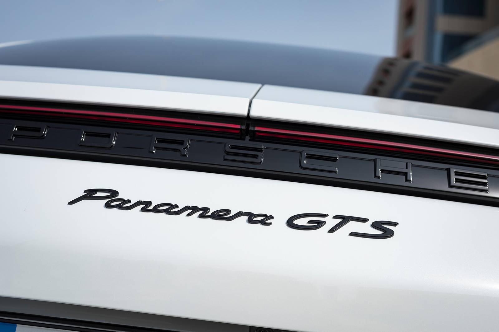 2020 Porsche Panamera exterior RBDG