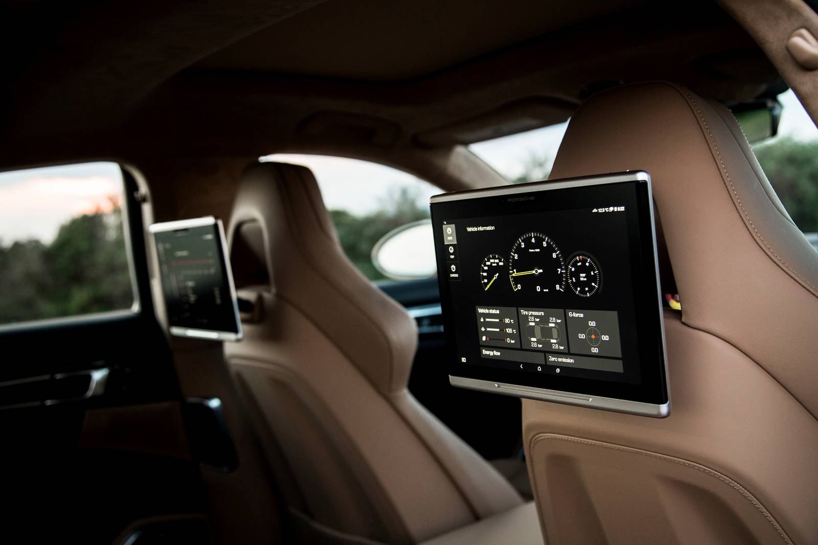 2020 Porsche Panamera interior DETAIL