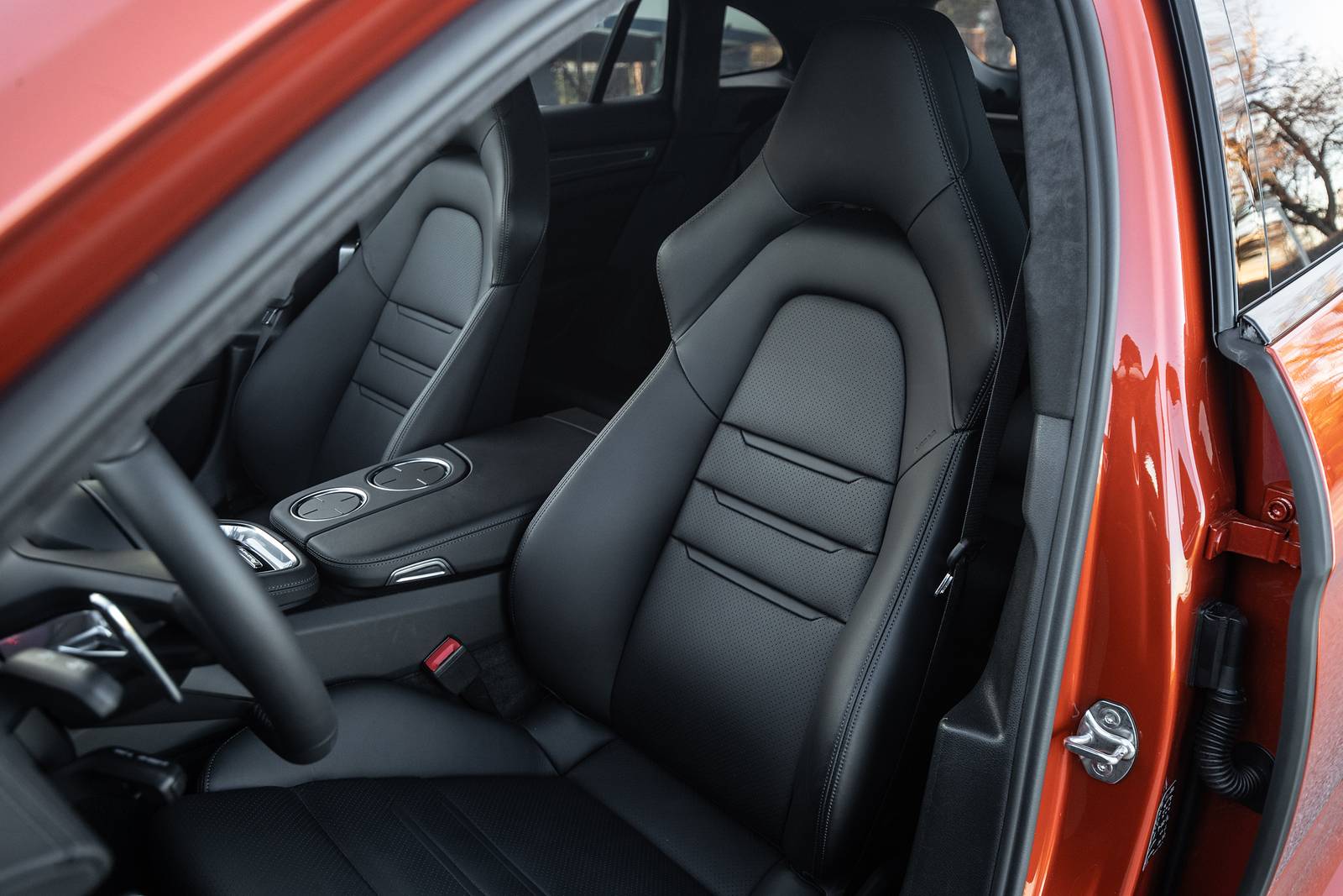 2021 Porsche Panamera interior DETAIL