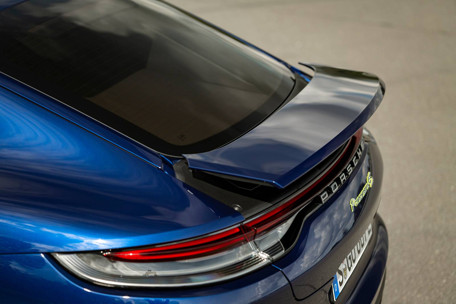 2021 Porsche Panamera exterior EDETAIL