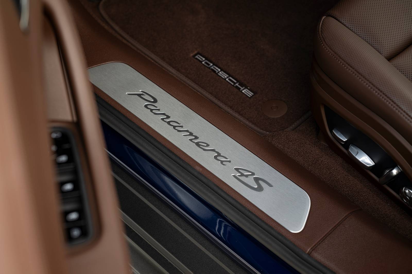 2021 Porsche Panamera interior DETAIL