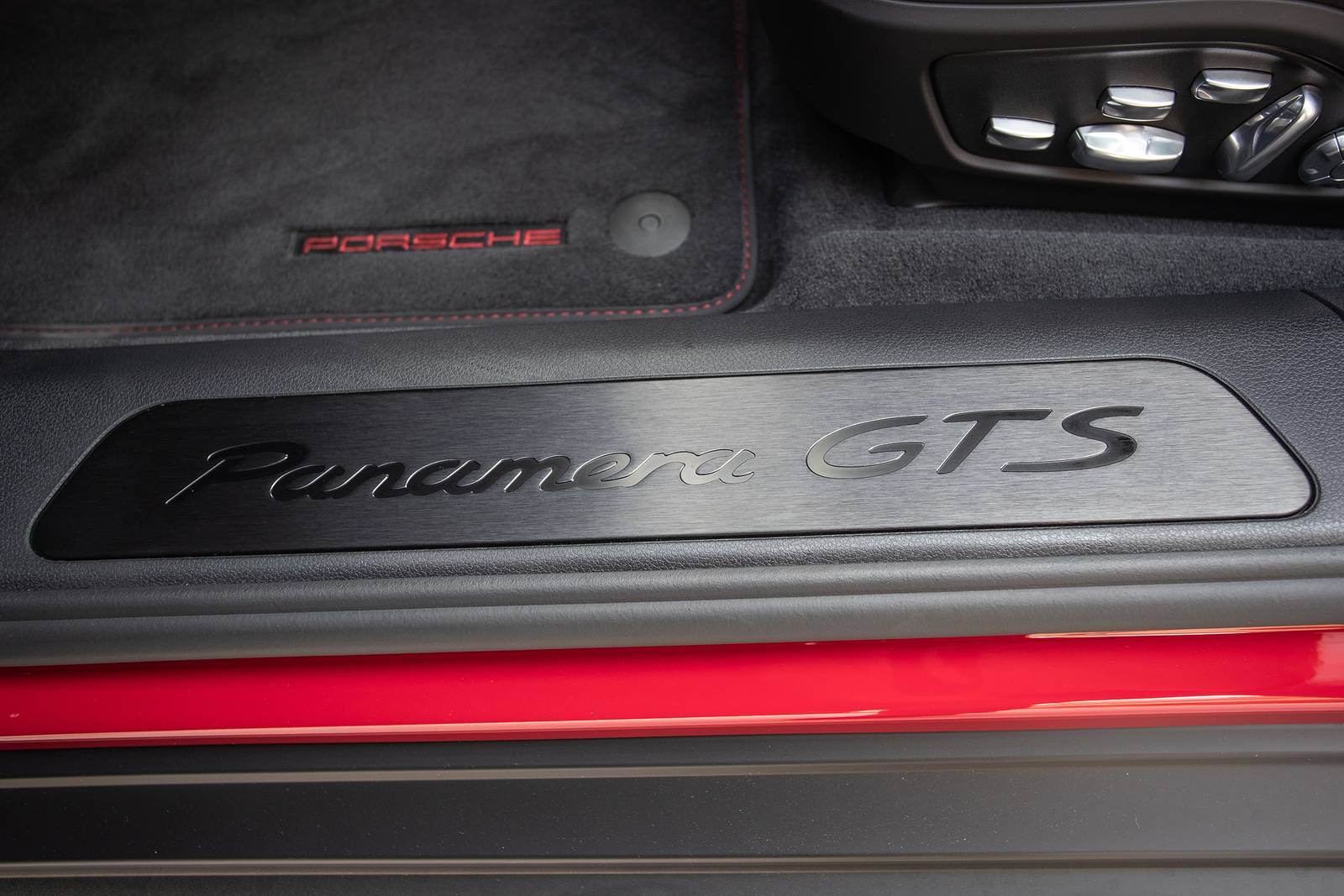 2021 Porsche Panamera interior DETAIL