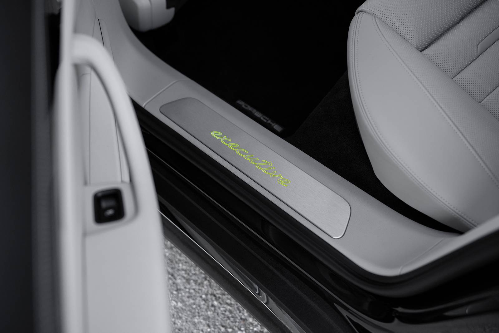 2021 Porsche Panamera interior DETAIL