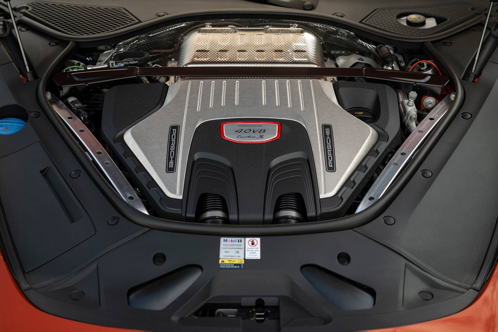 2021 Porsche Panamera exterior E