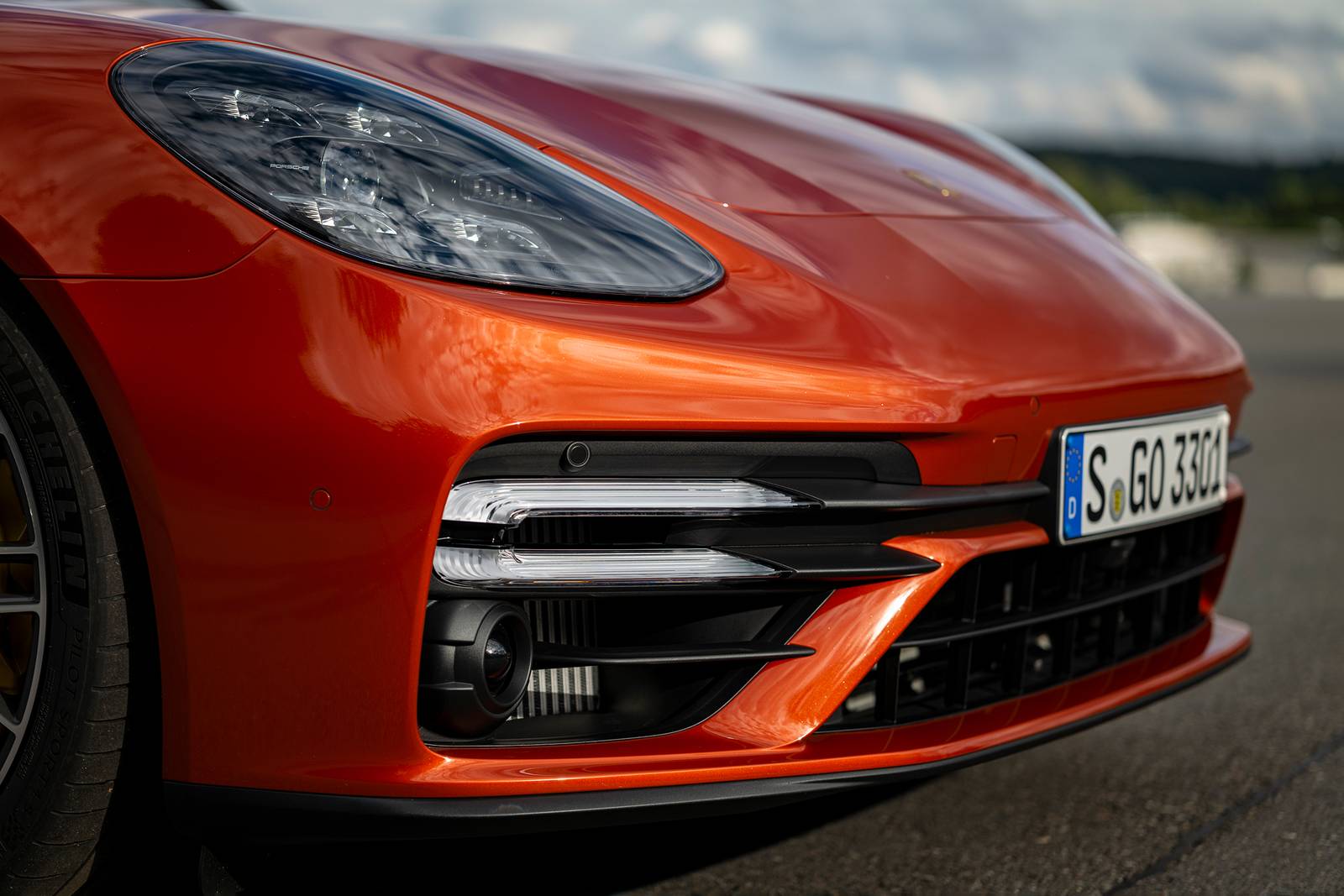 2021 Porsche Panamera exterior EDETAIL