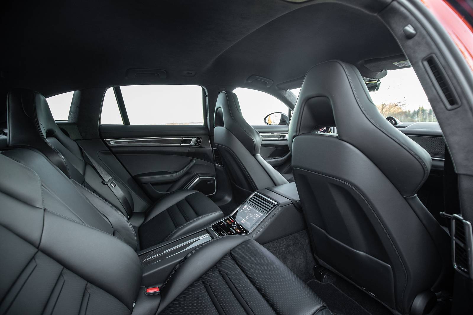 2022 Porsche Panamera interior DETAIL