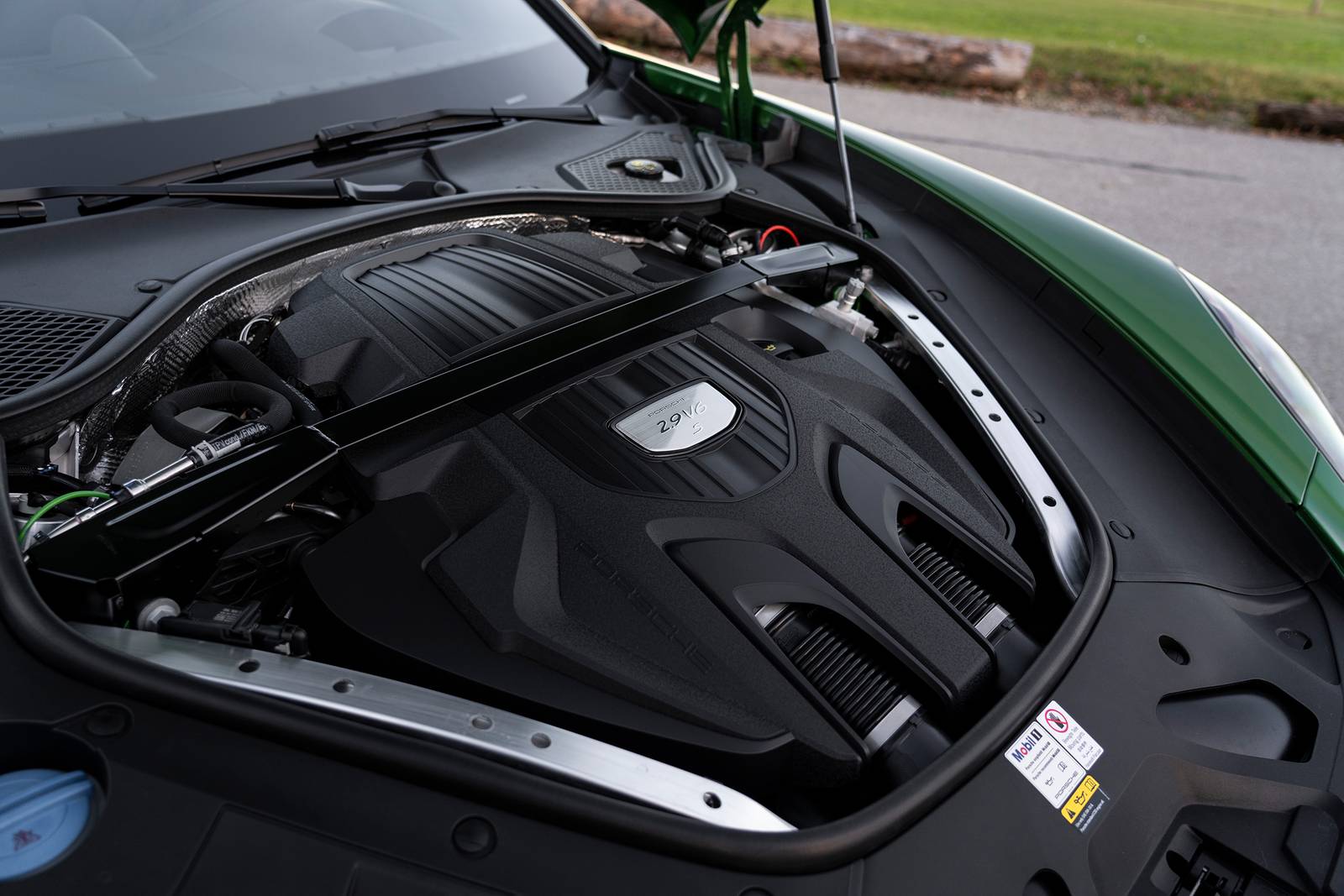 2022 Porsche Panamera exterior E