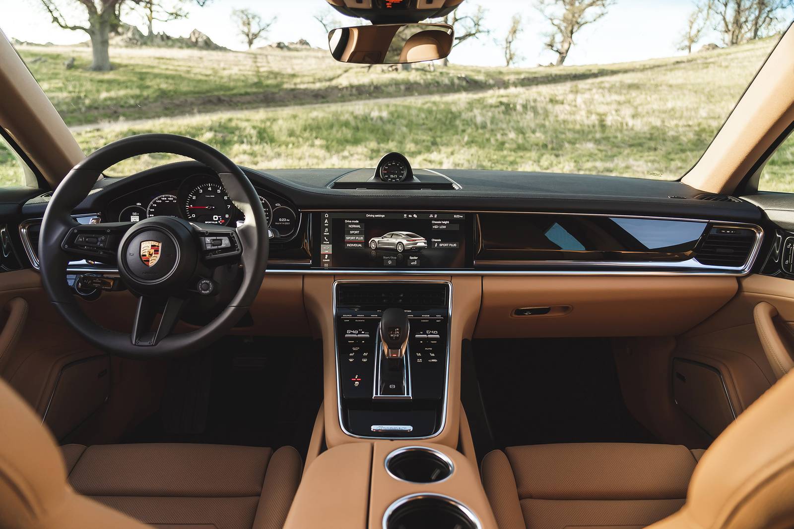 2022 Porsche Panamera interior D
