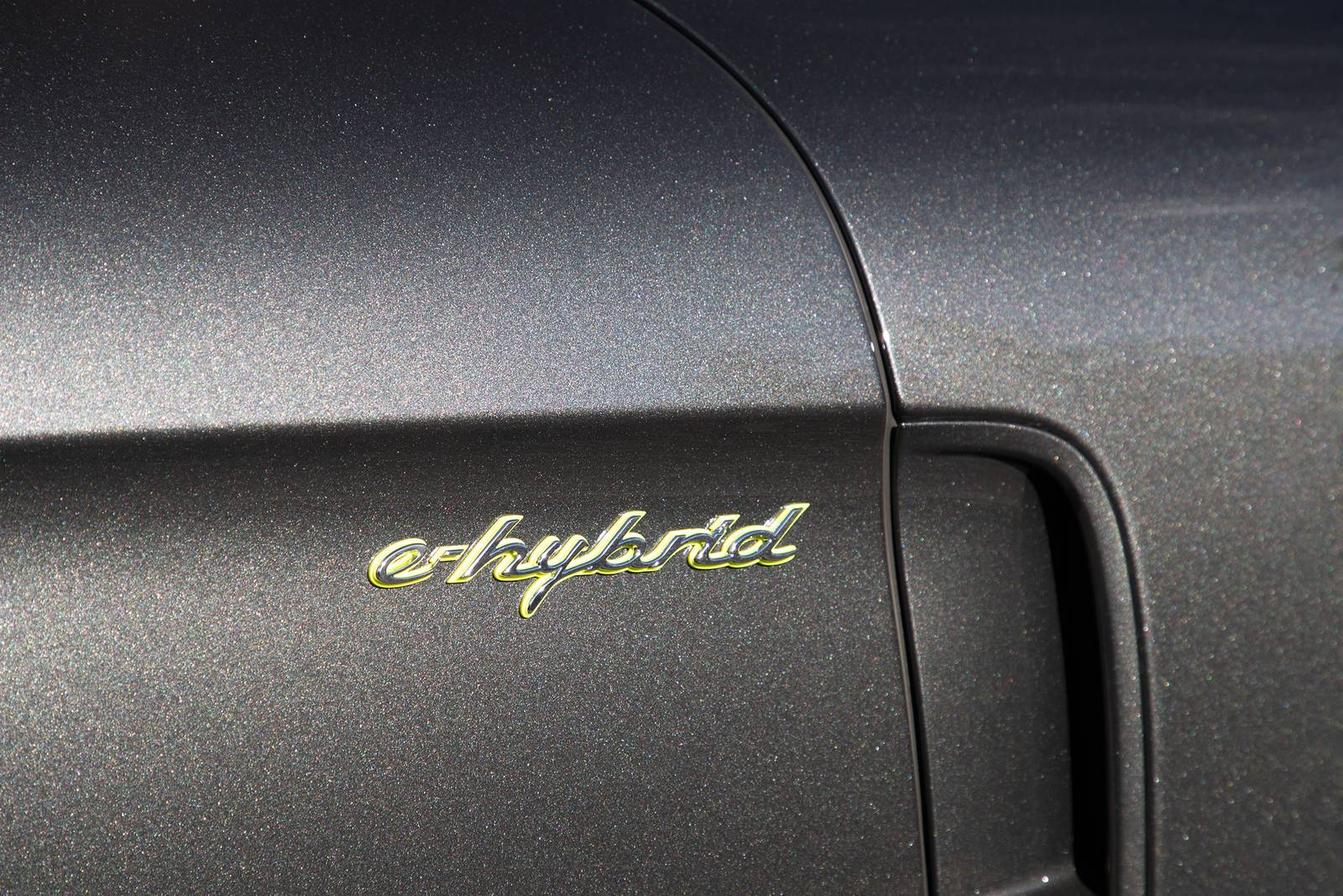 2022 Porsche Panamera exterior EDETAIL