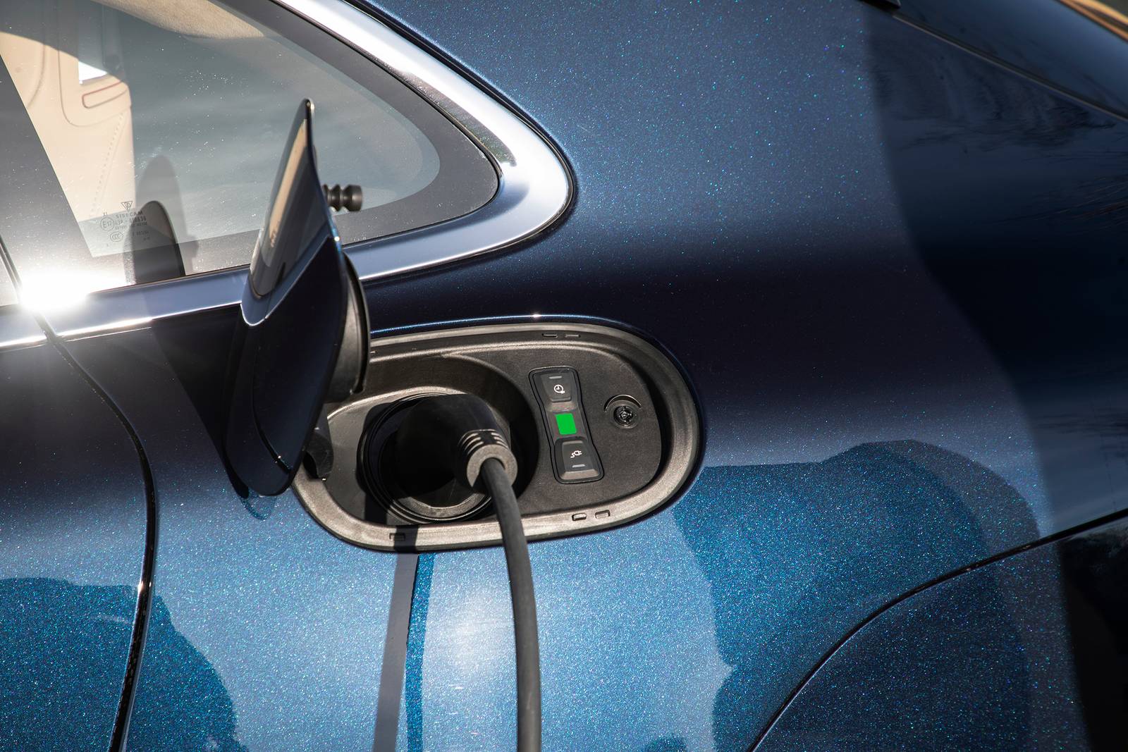 2022 Porsche Panamera exterior EDETAIL