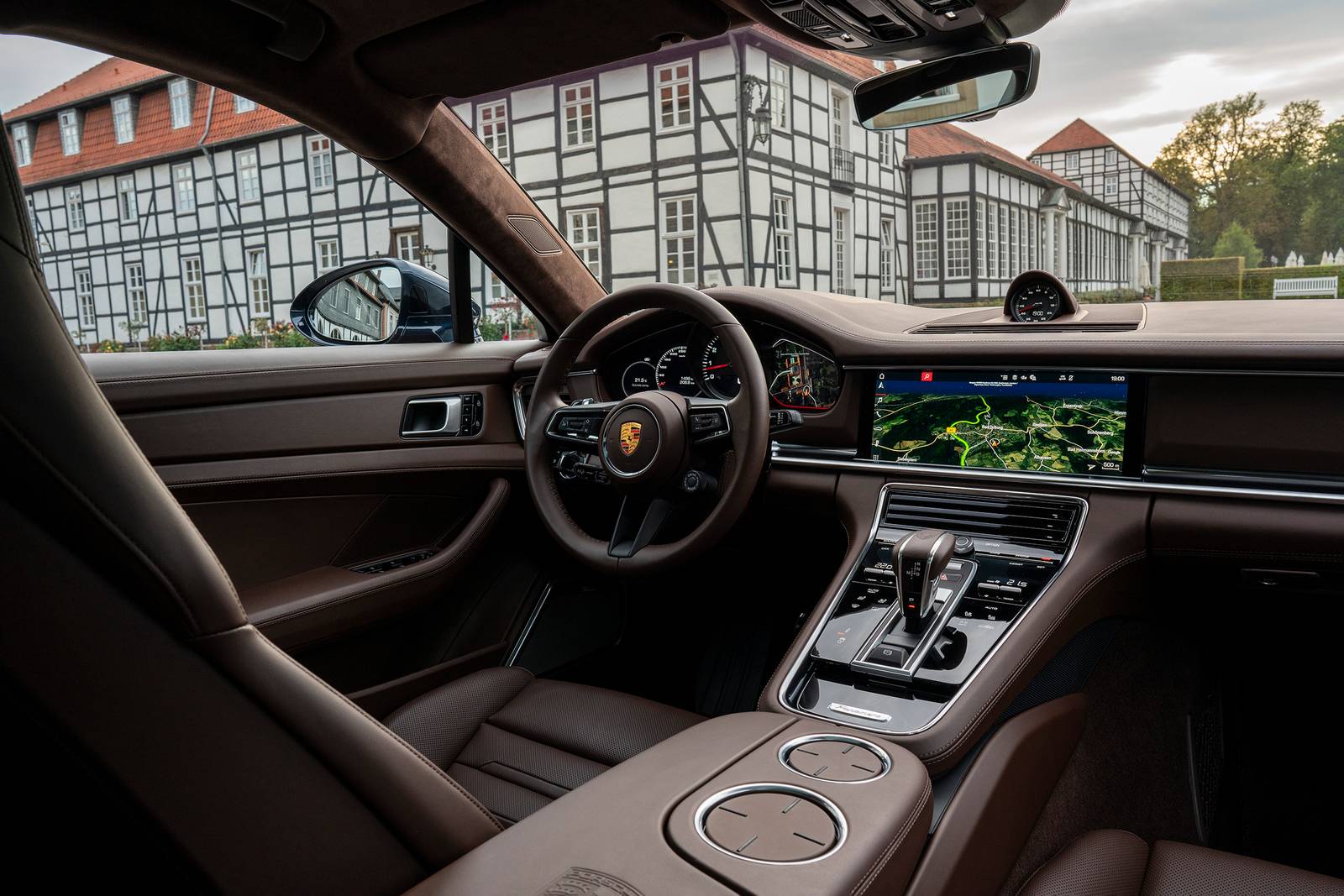 2022 Porsche Panamera interior D