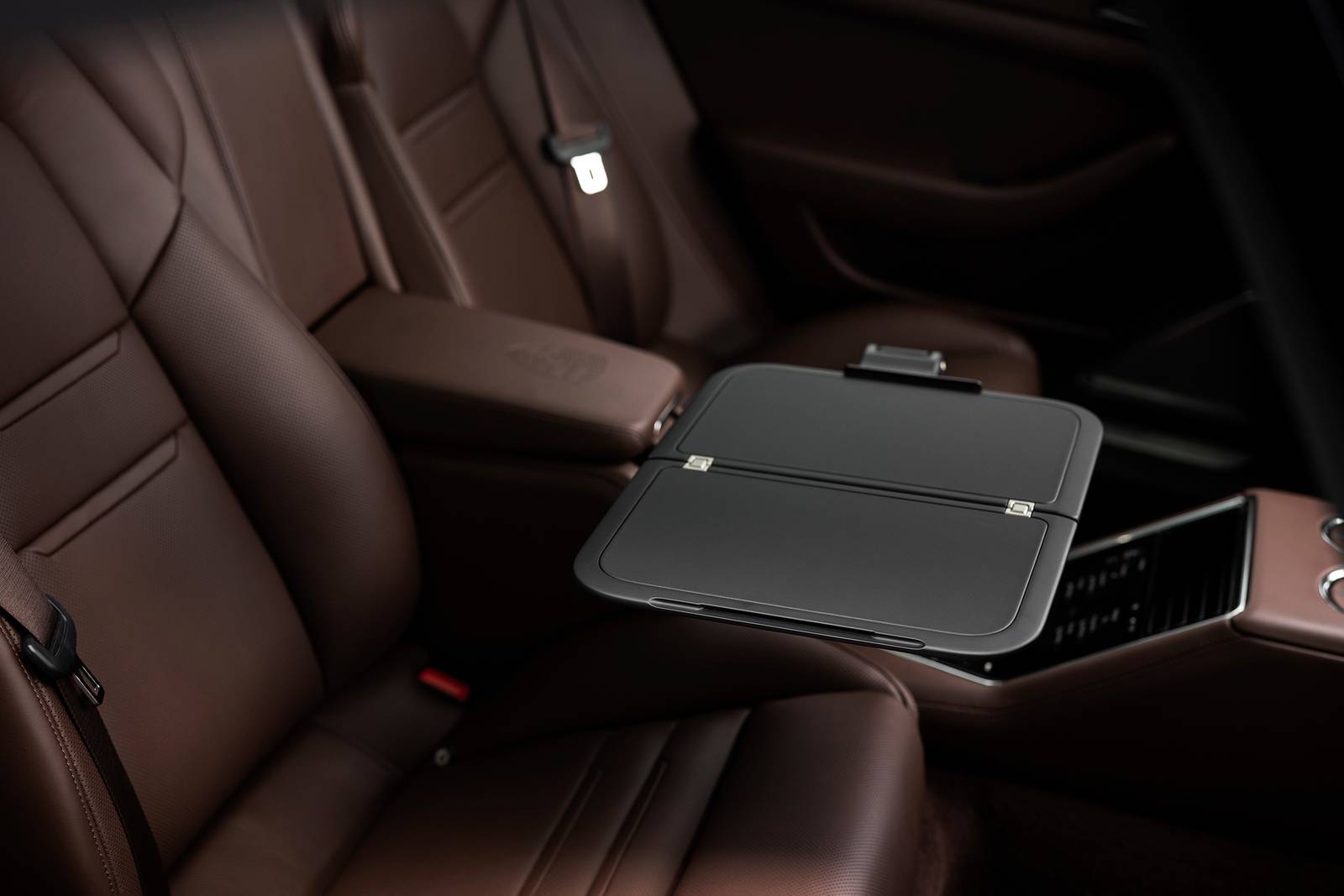 2022 Porsche Panamera interior DETAIL