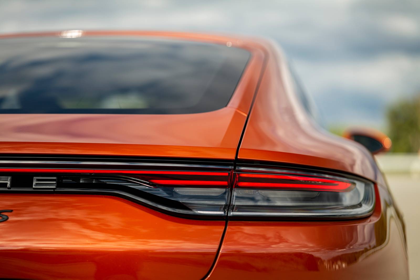 2022 Porsche Panamera exterior EDETAIL