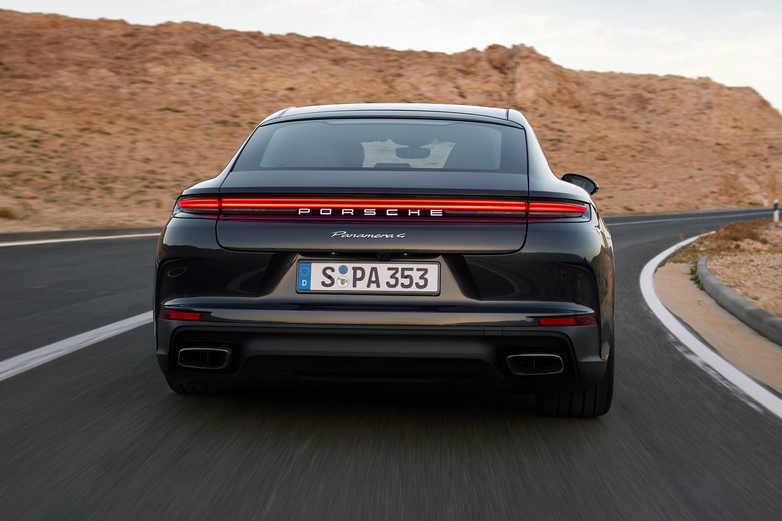 2024 Porsche Panamera 4 Sedan Exterior