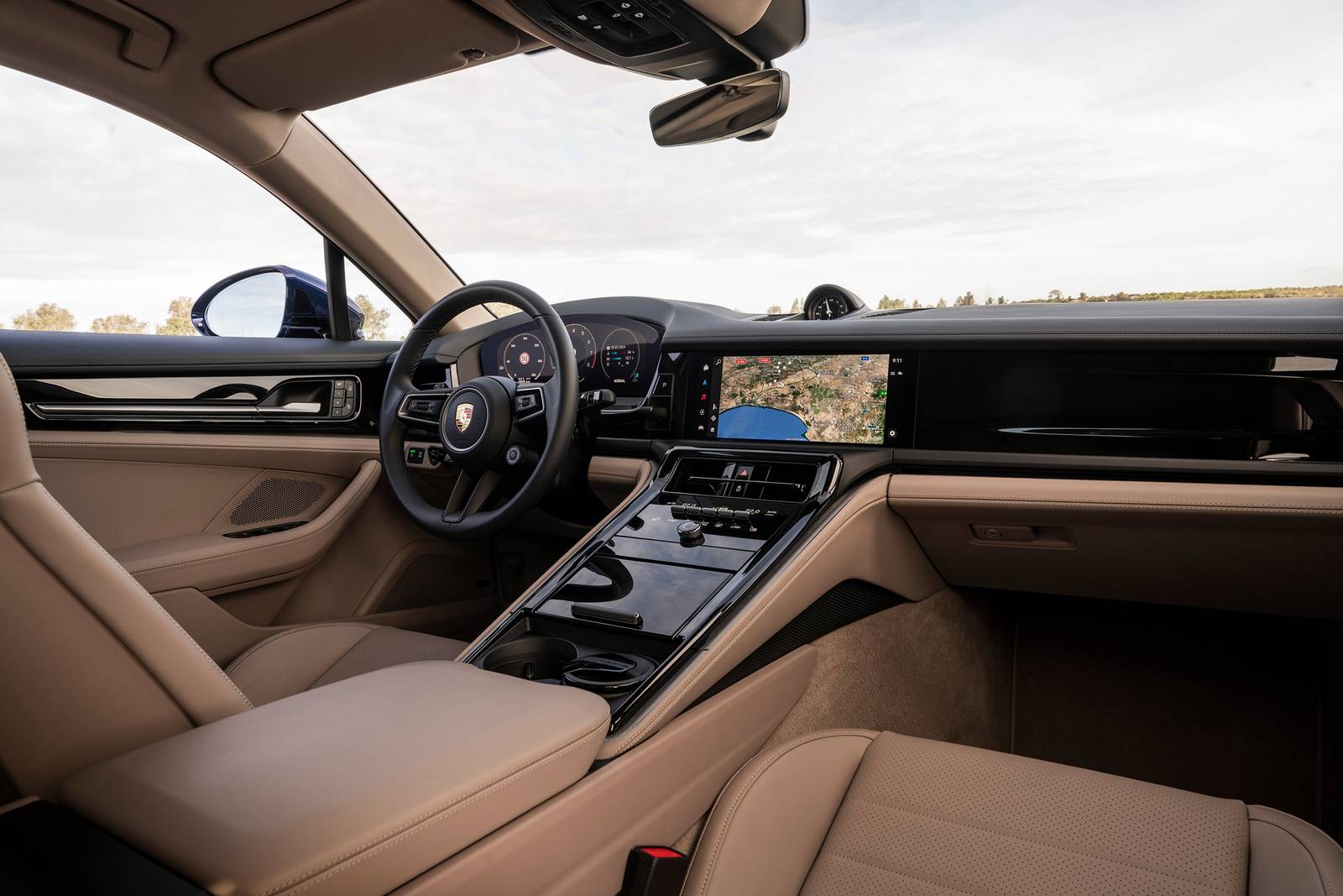 2025 Porsche Panamera interior D