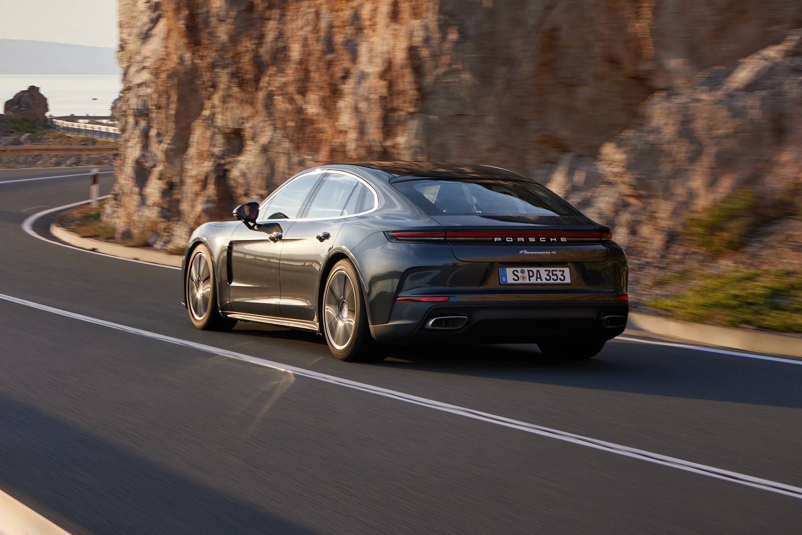2025 Porsche Panamera