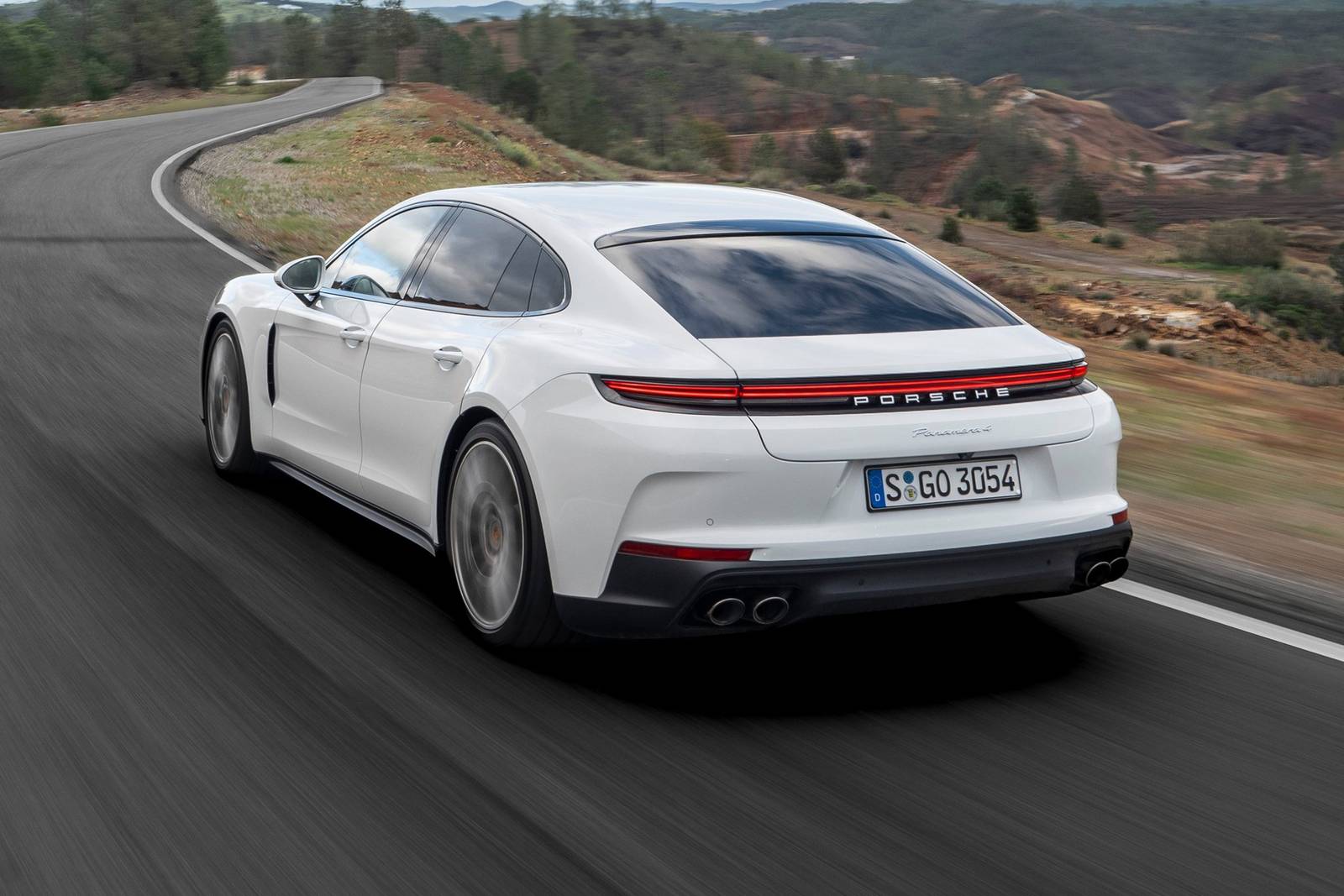 2025 Porsche Panamera 4 Sedan Exterior