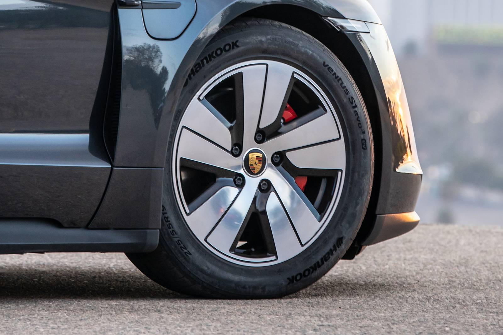 2020 Porsche Taycan exterior W