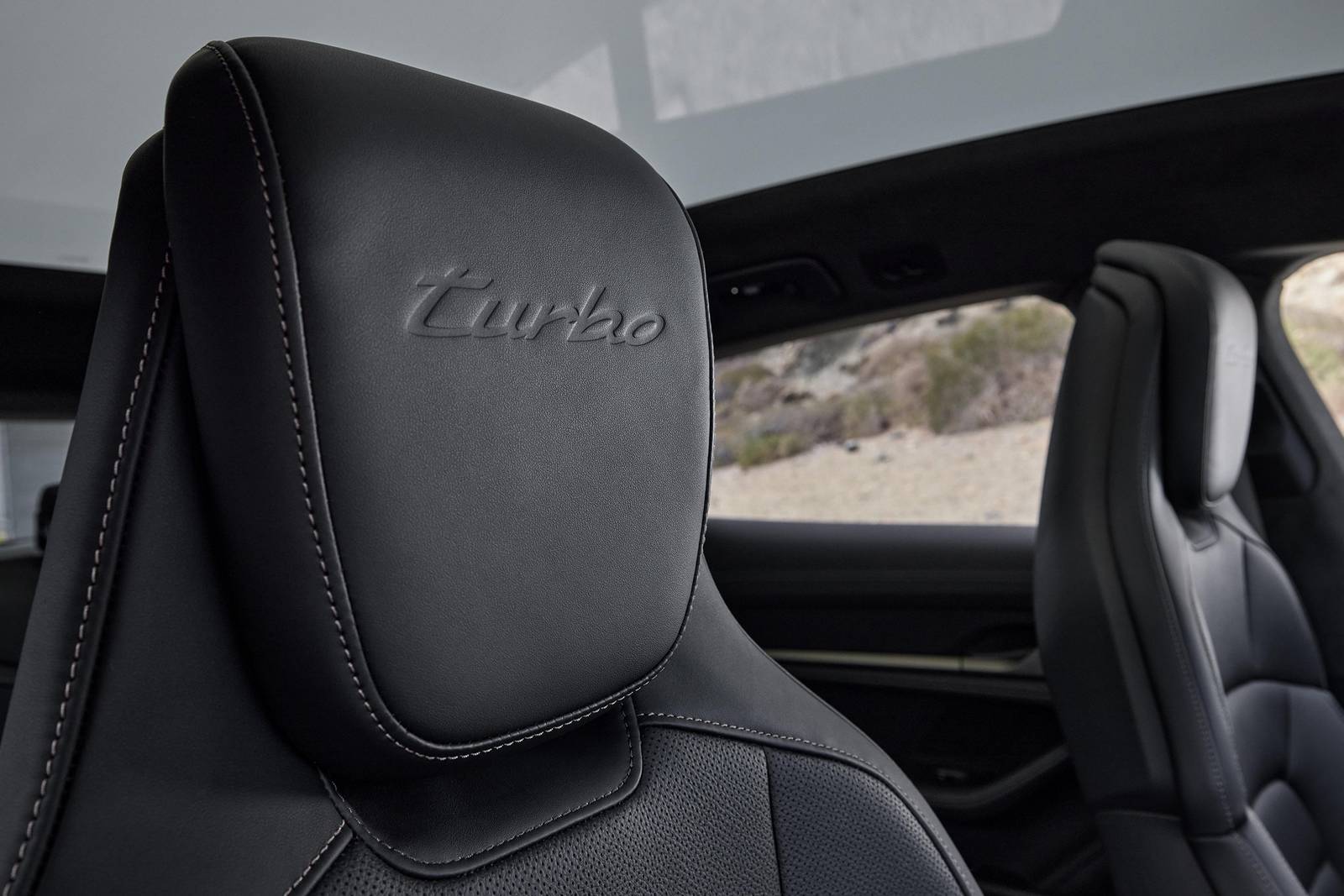 2024 Porsche Taycan interior DETAIL