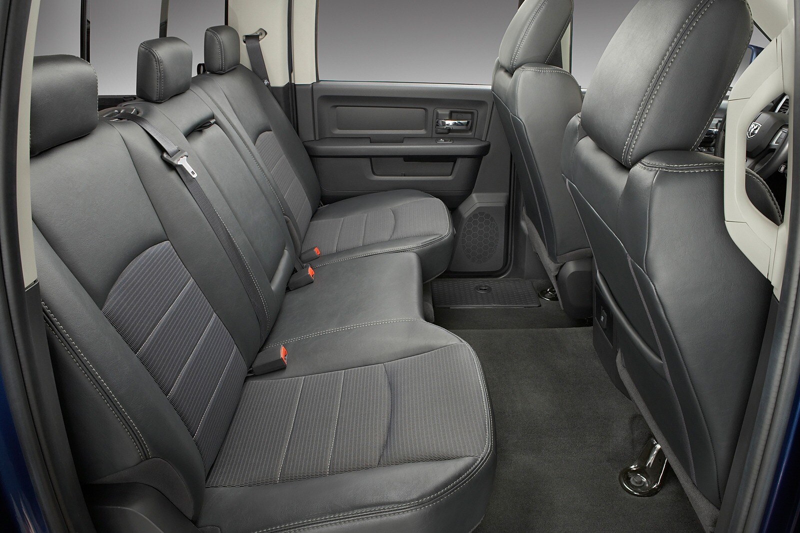2012 Ram 1500 interior RI