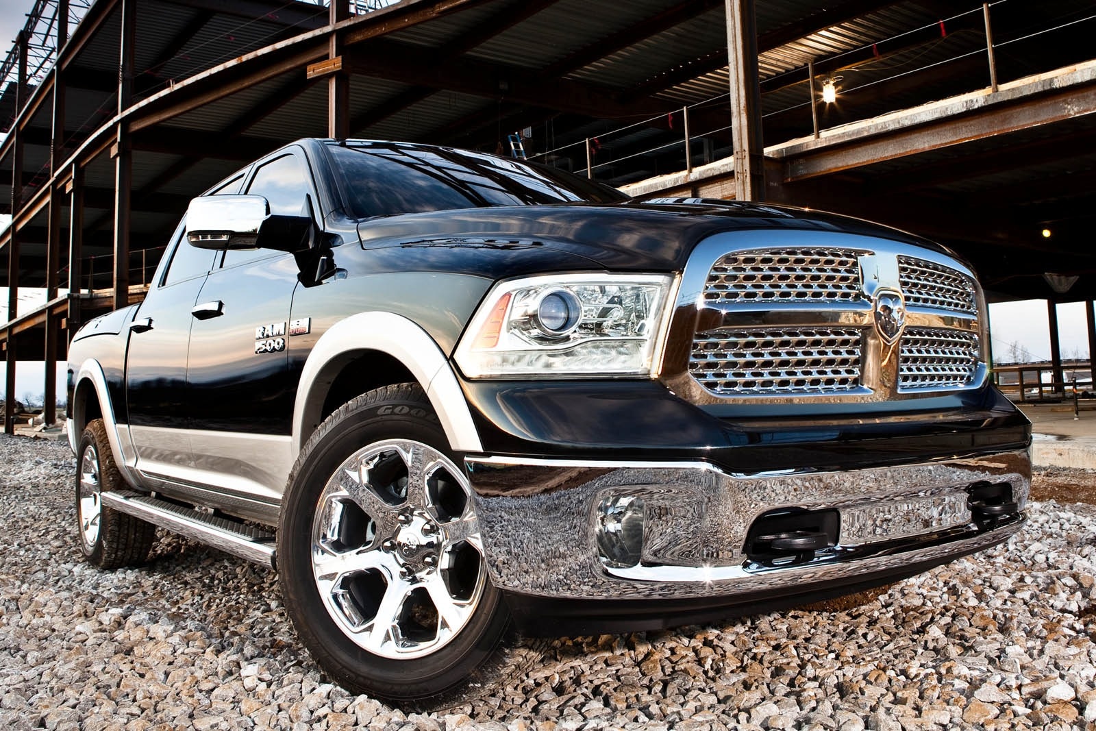 2015 Ram 1500 exterior FQ